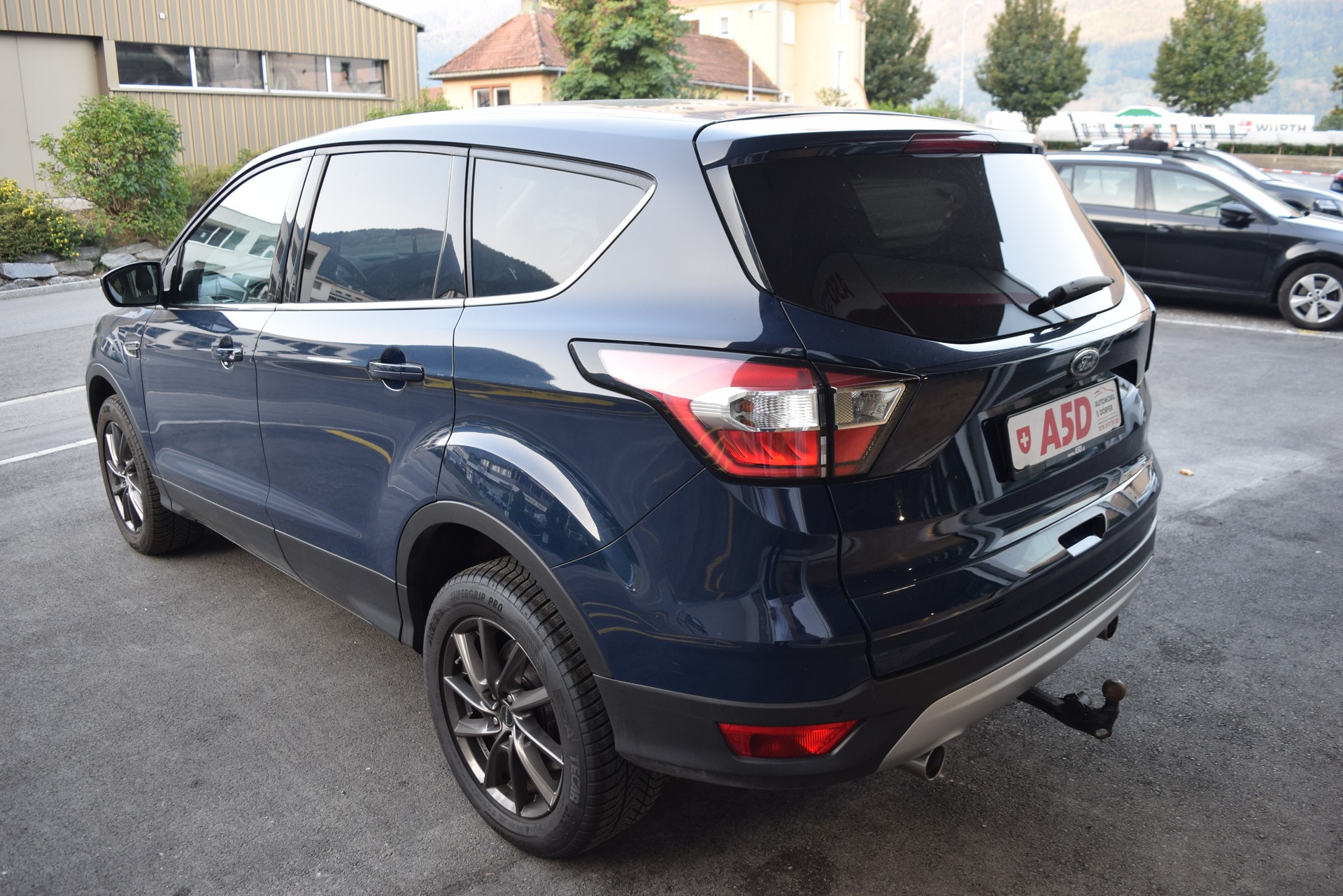 FORD Kuga 2.0 TDCi ST Line High 4WD PowerShift-image-4