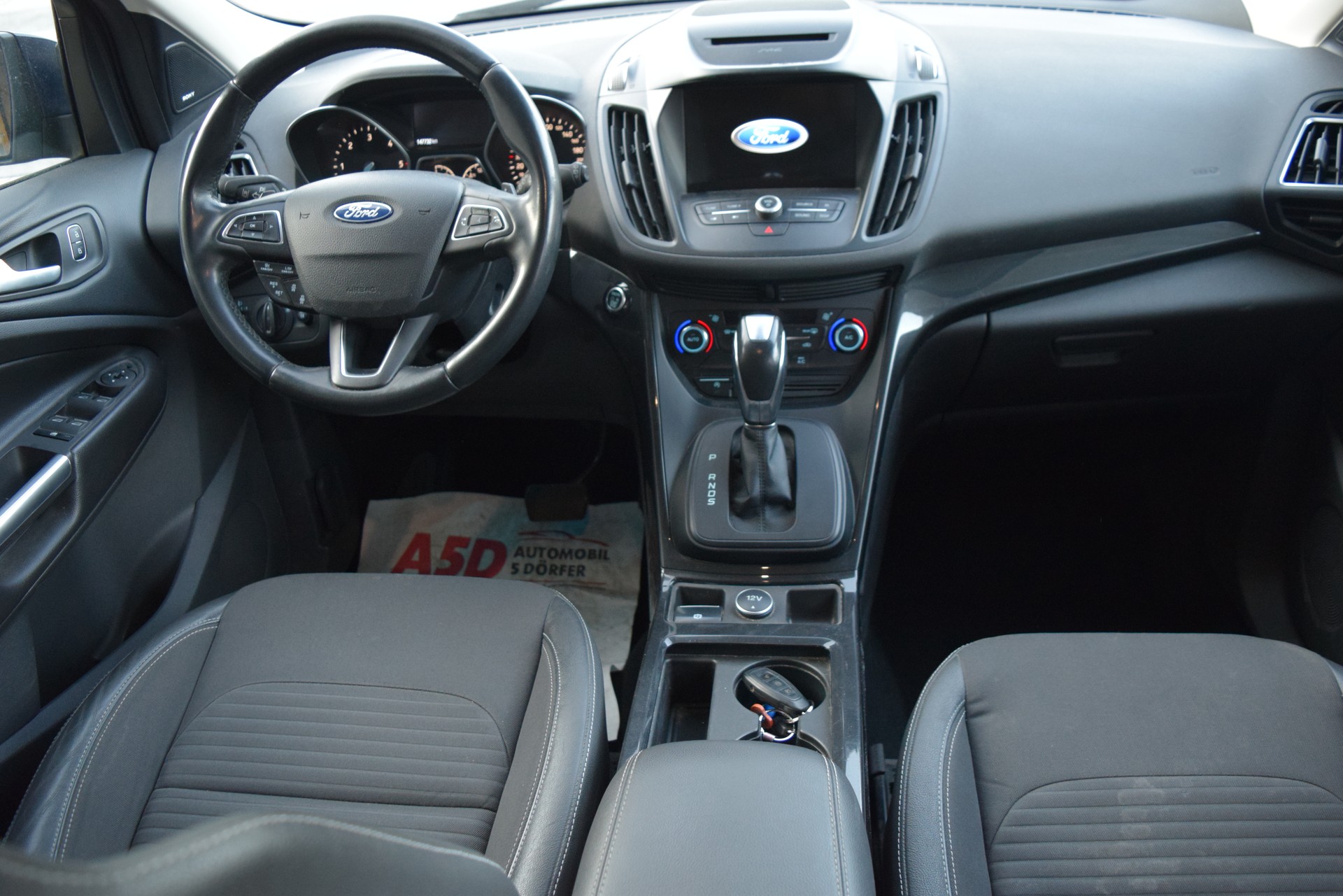 FORD Kuga 2.0 TDCi ST Line High 4WD PowerShift-image-12