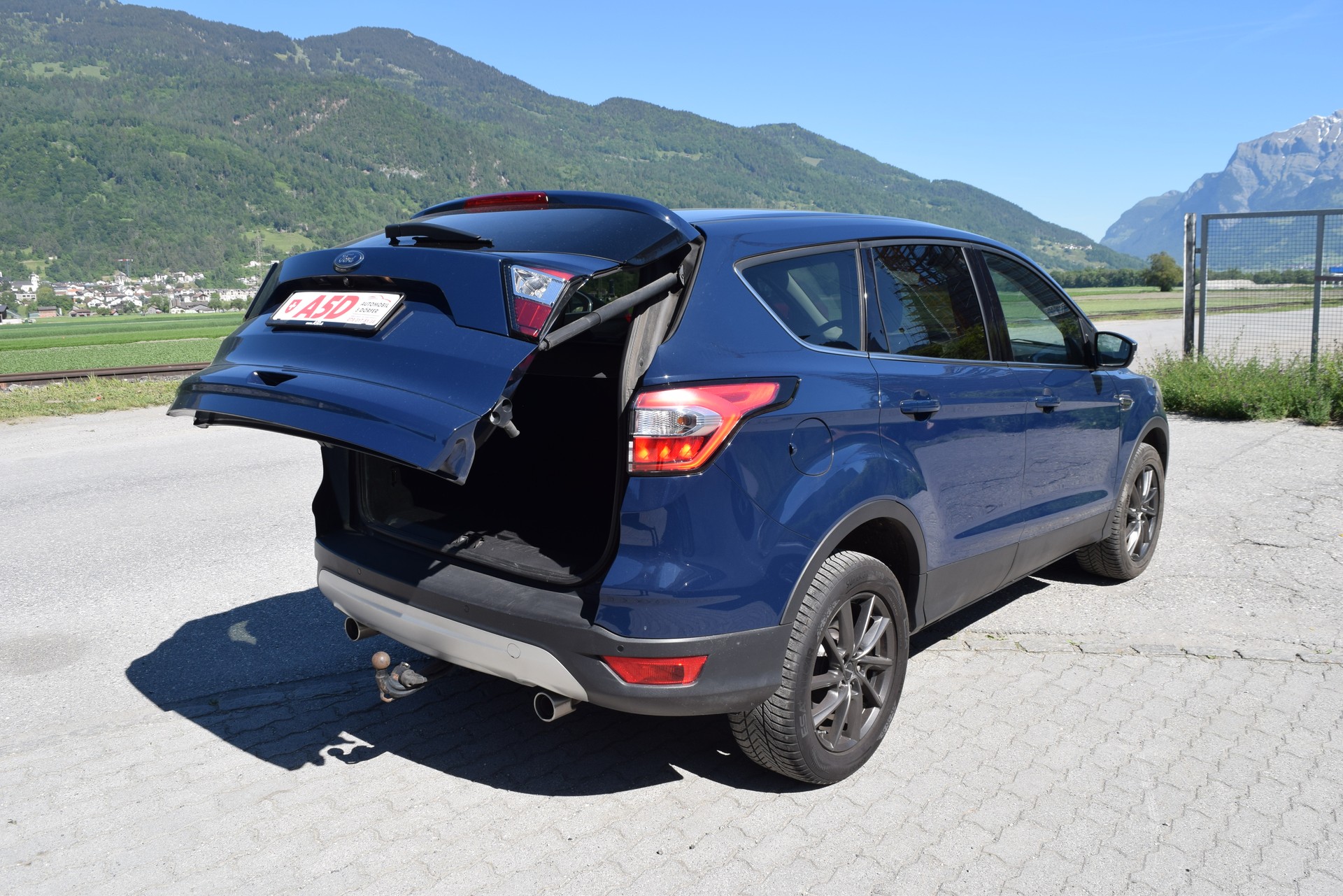FORD Kuga 2.0 TDCi ST Line High 4WD PowerShift-image-8
