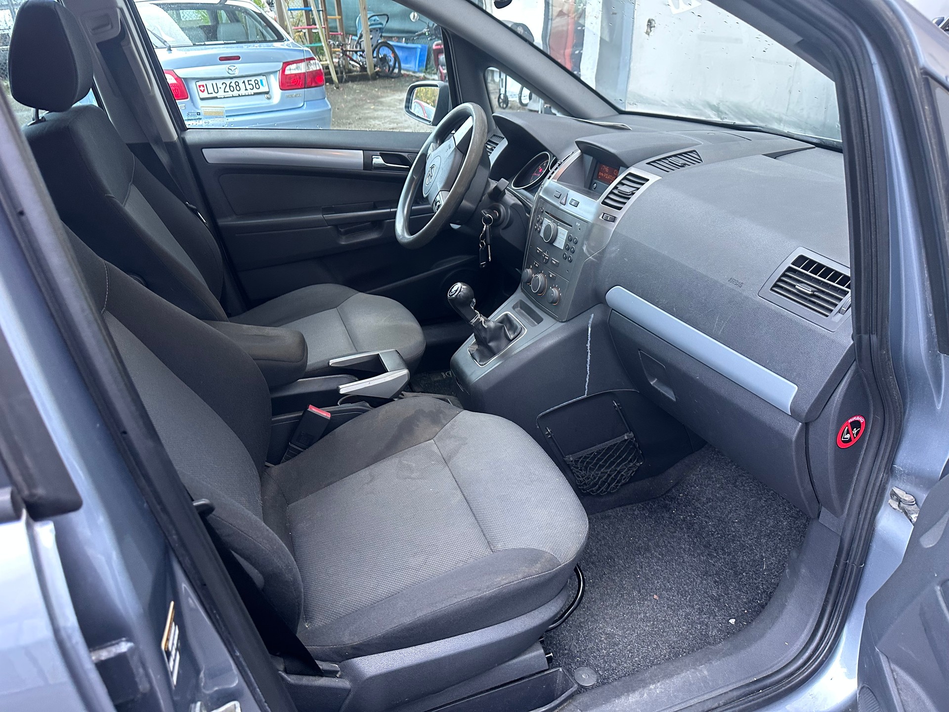 OPEL Zafira 1.8i 16V Cosmo-image-6