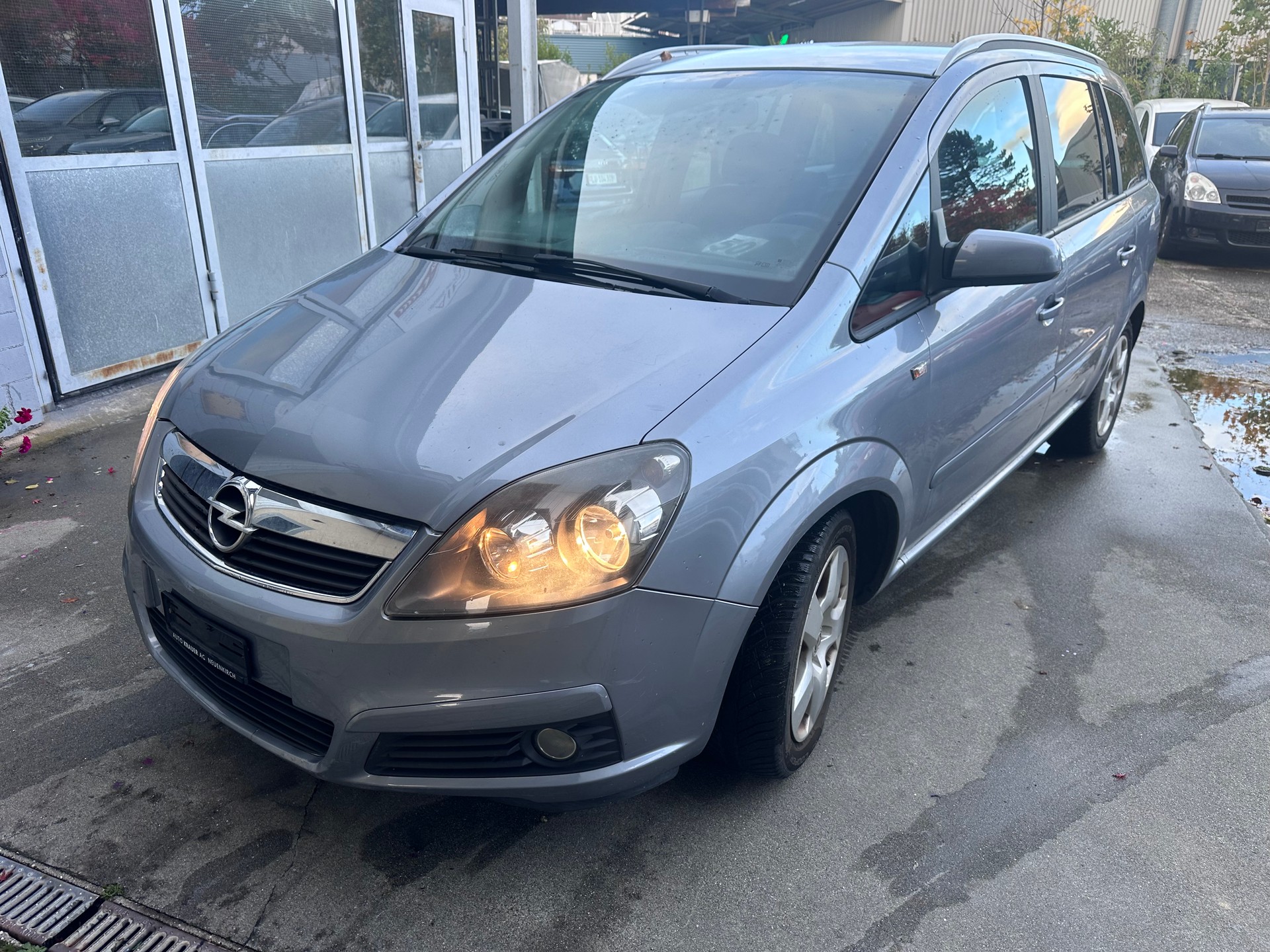 OPEL Zafira 1.8i 16V Cosmo-image-1