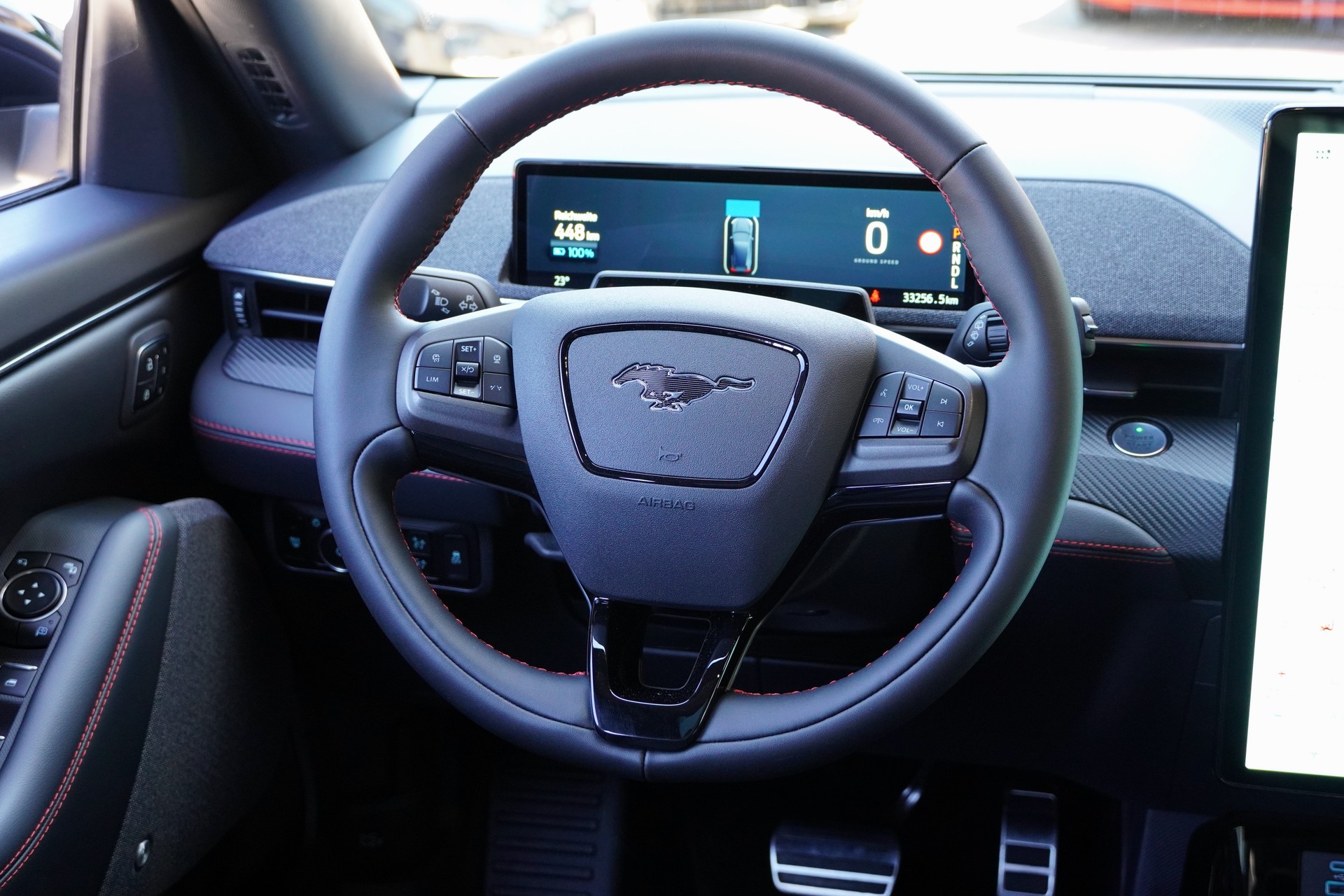 FORD Mustang MACH-E Premium AWD 88 kWh-image-15