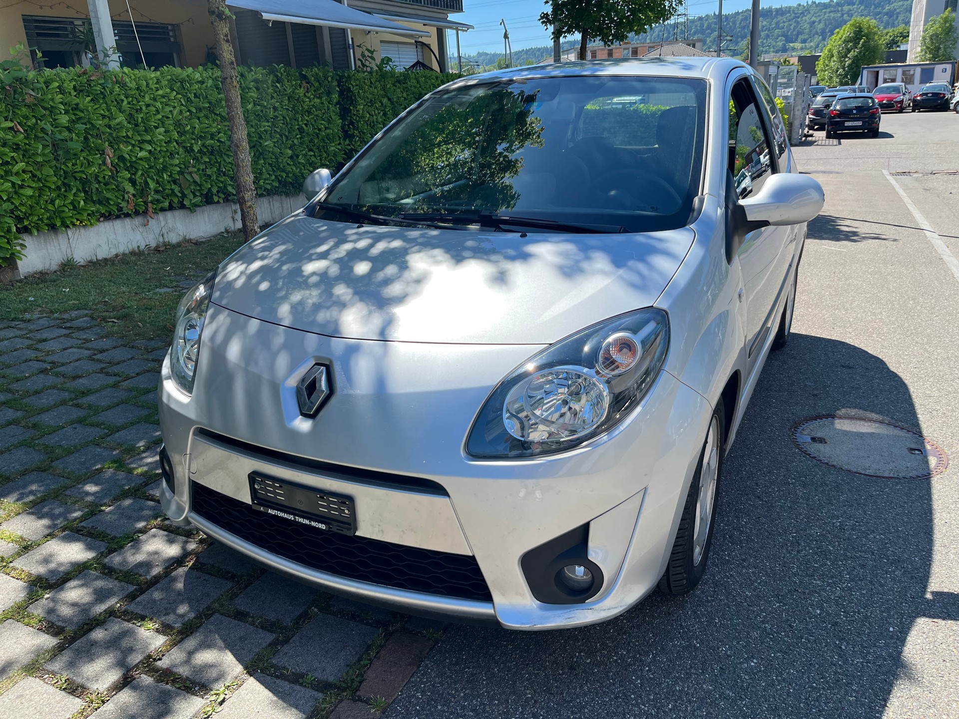 RENAULT Twingo 1.2 16V Initiale Quickshift