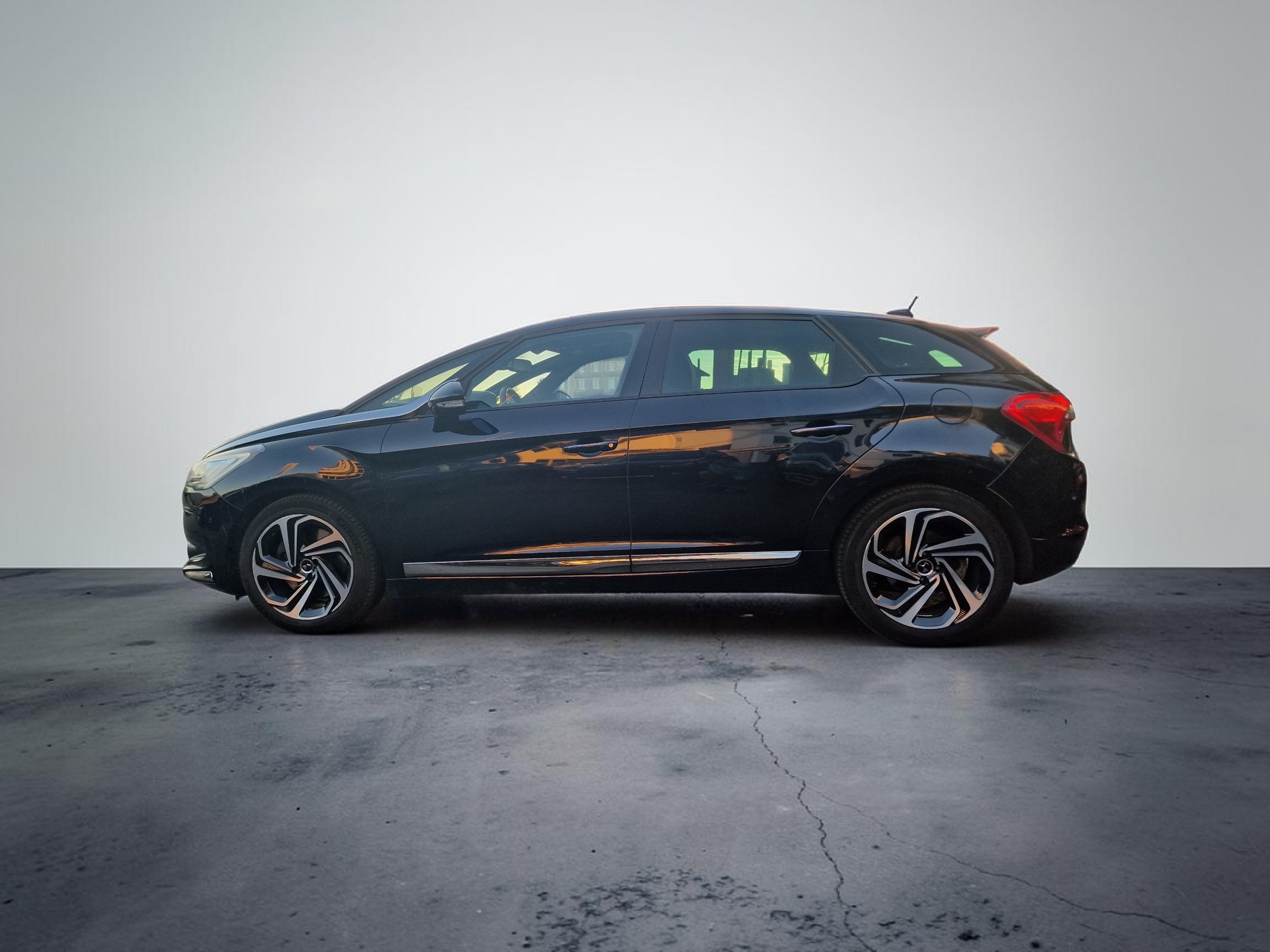 DS AUTOMOBILES DS5 2.0 e-HDi Sport Chic Automatic 12Mt Gara 8xAlu Neu MFK-image-5