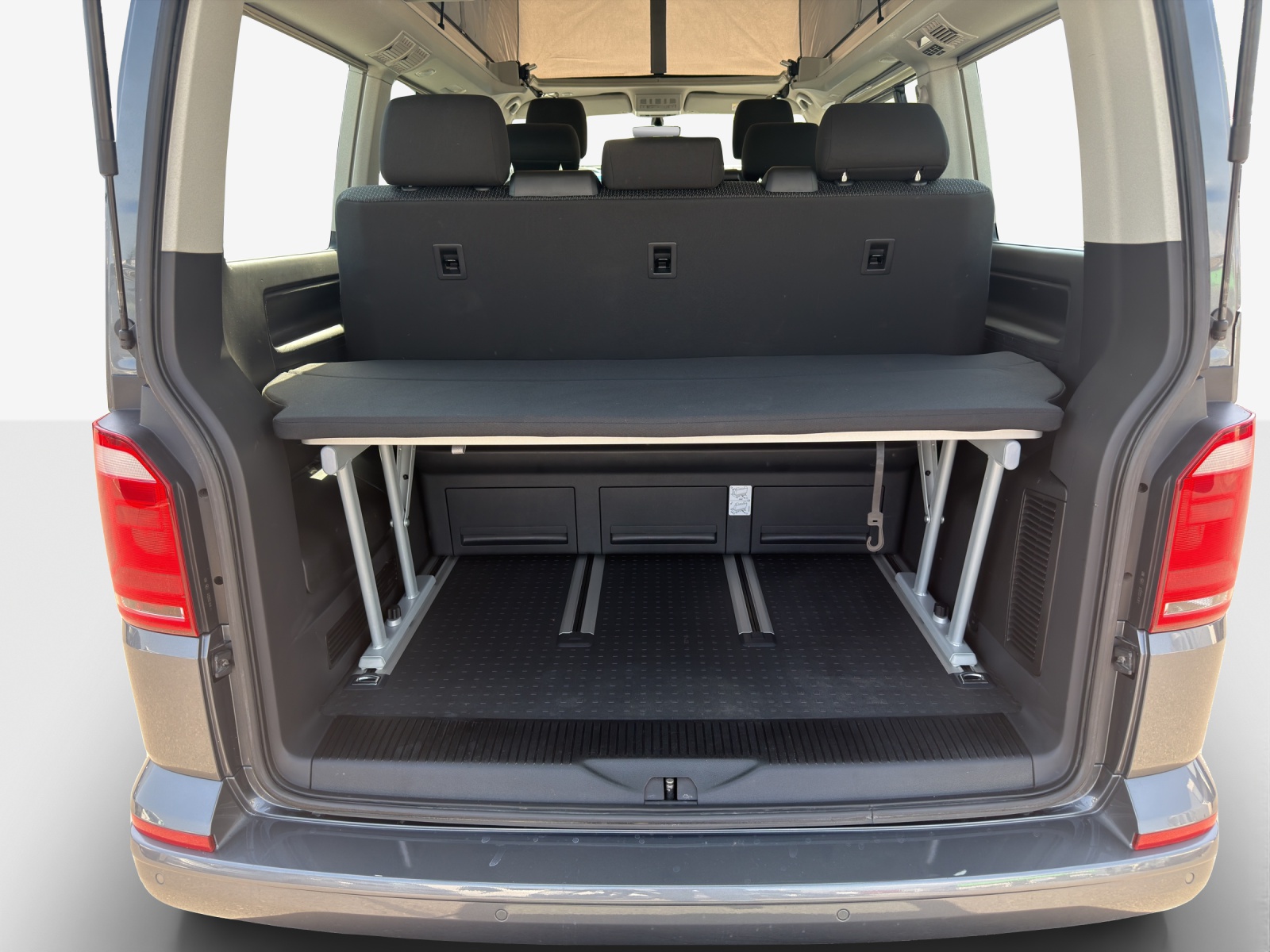 VW T6 California 2.0 TDI Beach Liberty 4Motion-image-12