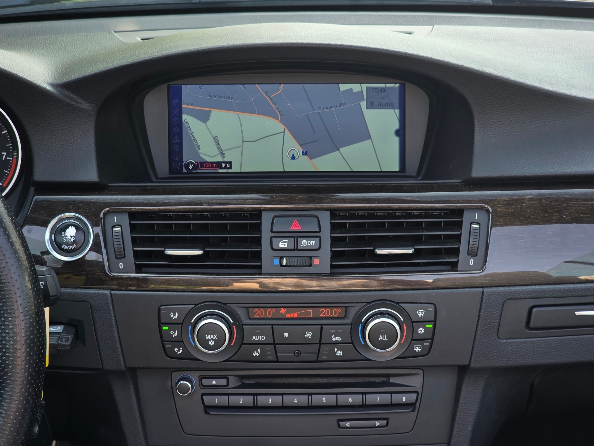 BMW 335i Cabriolet DSG * CH-Fahrzeug * M-Sport * Edition *-image-17