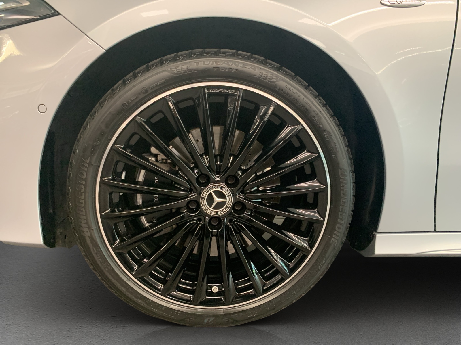 MERCEDES-BENZ A 250 e 8G-DCT-image-11