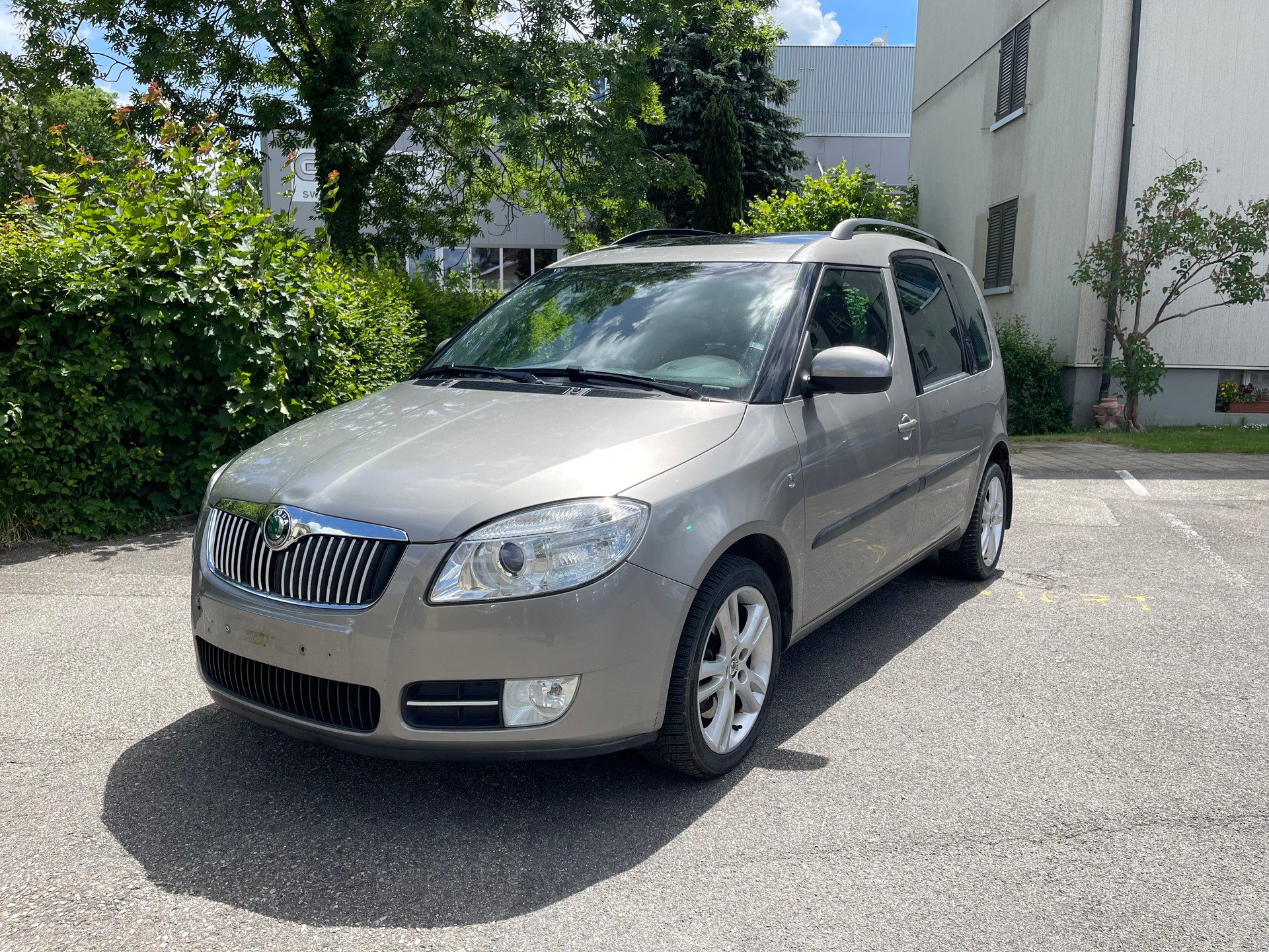 SKODA Roomster 1.6 Scout Automatic