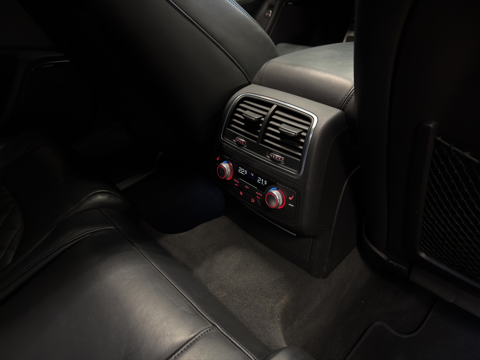AUDI A6 Avant 3.0 TDI V6 quattro S-tronic-image-17