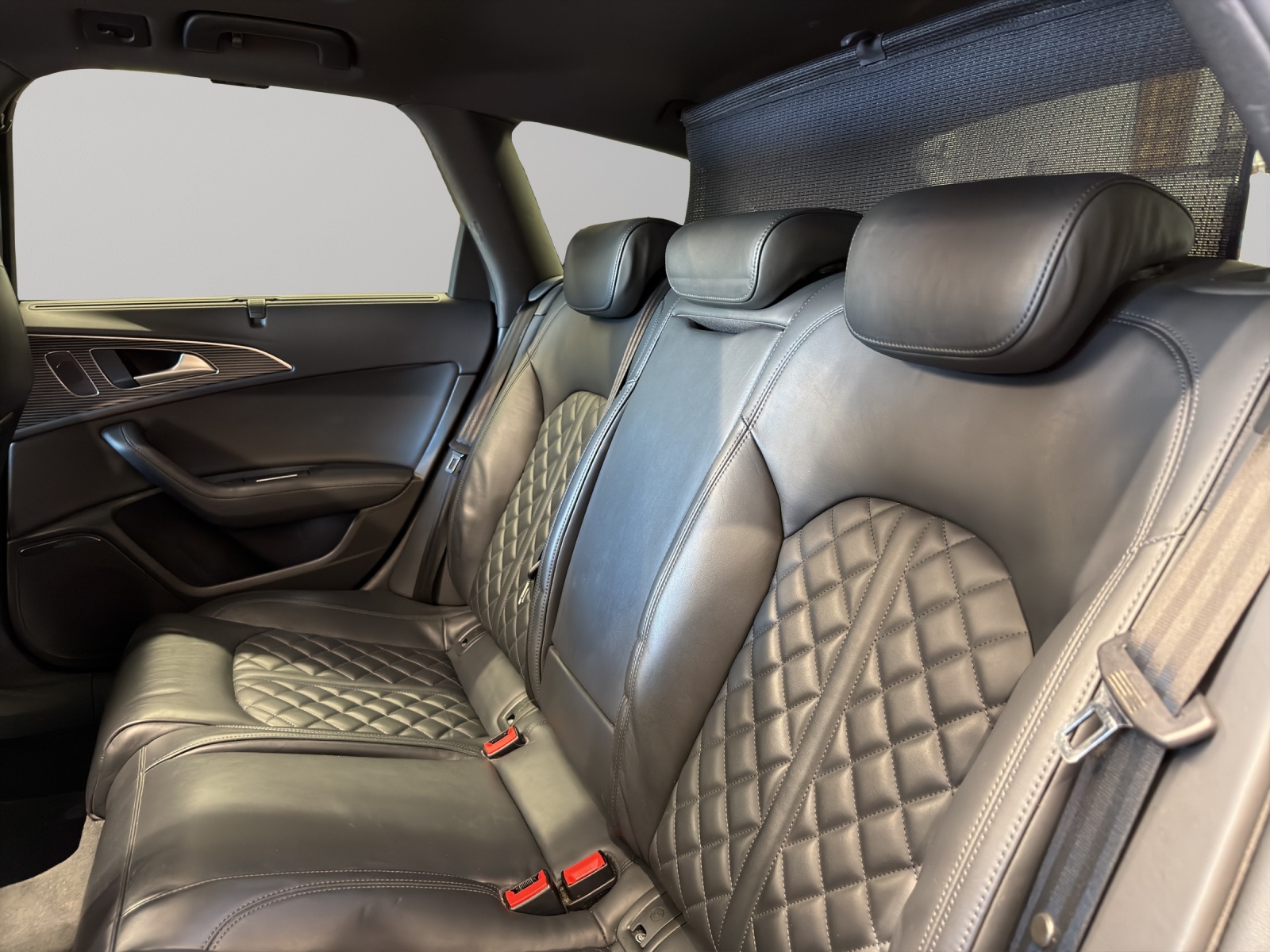 AUDI A6 Avant 3.0 TDI V6 quattro S-tronic-image-16