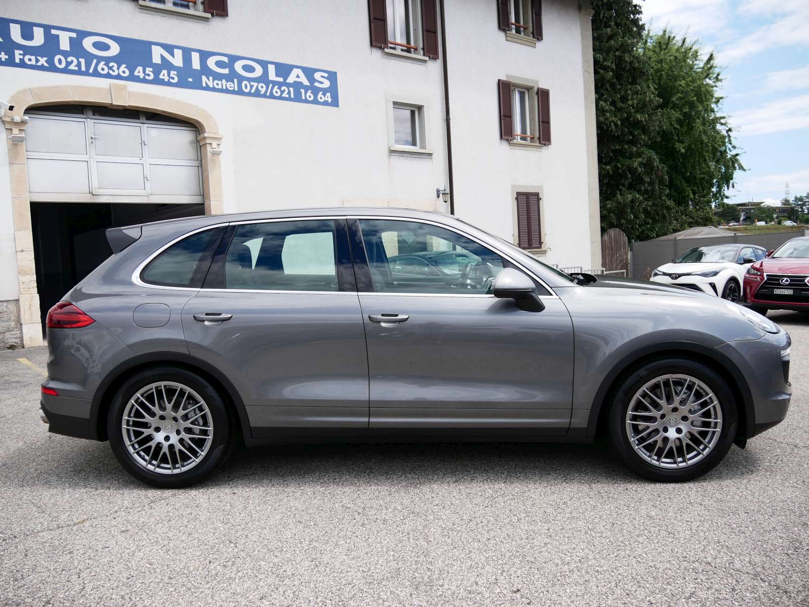 PORSCHE Cayenne S-image-3