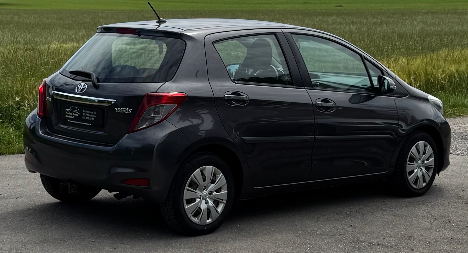 TOYOTA Yaris 1.33 Luna * Anhängerkupplung *-image-6