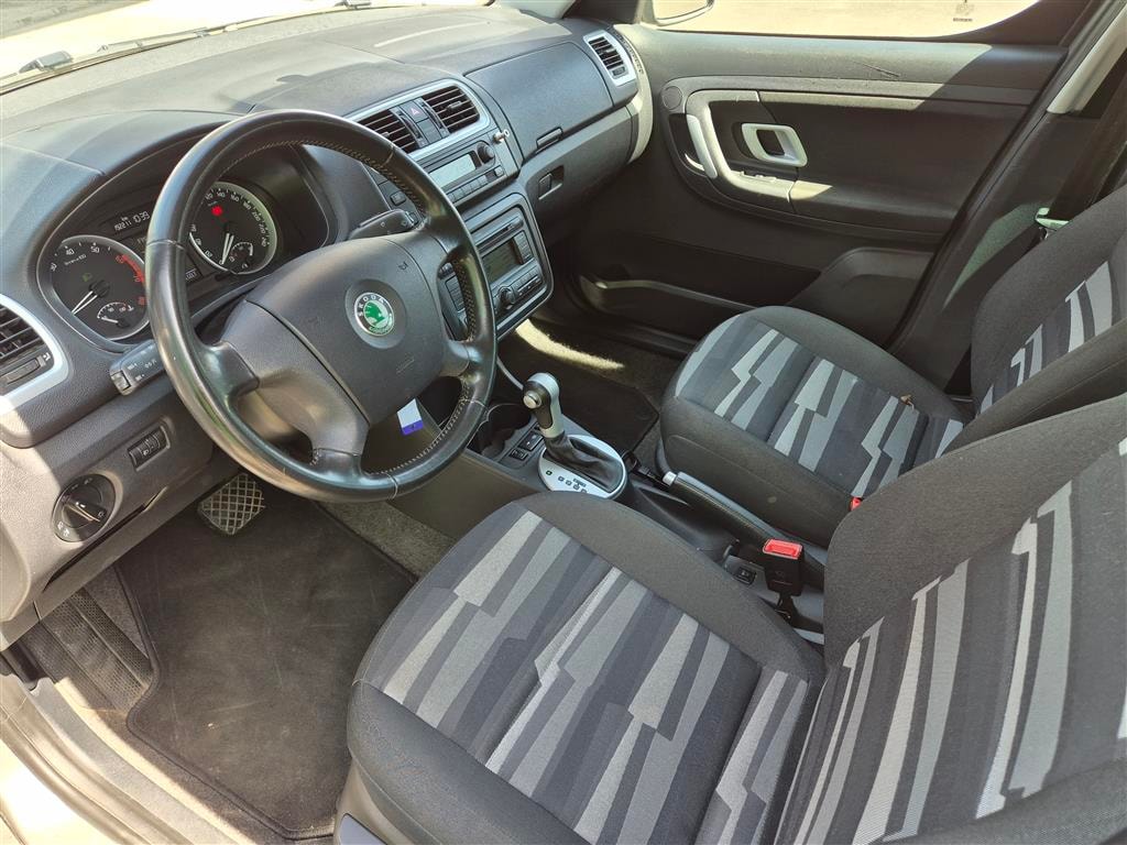 SKODA Roomster 1.6 Magic-image-8