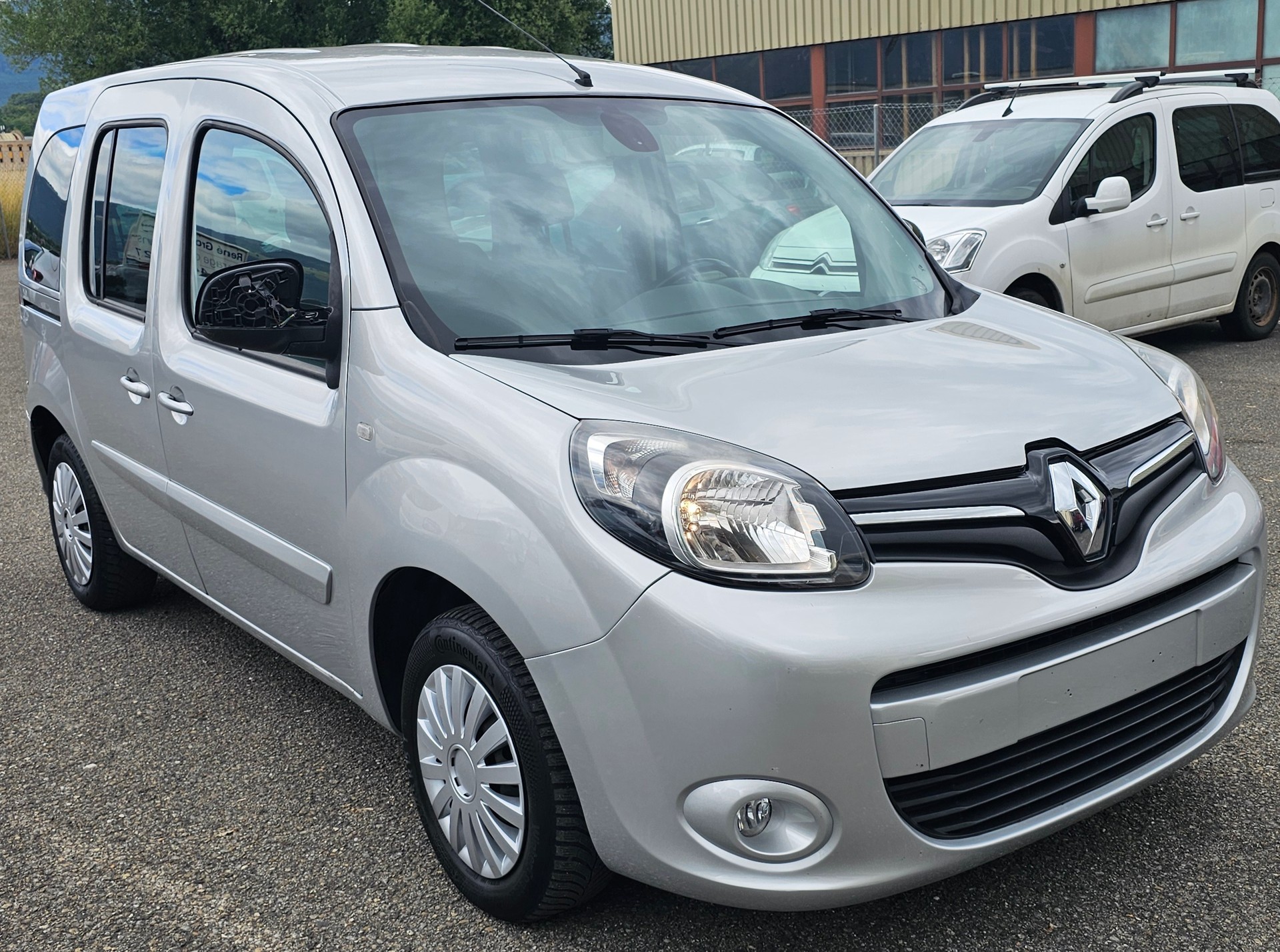 RENAULT Kangoo 1.2 16V Turbo 90th Anniversary-image-1