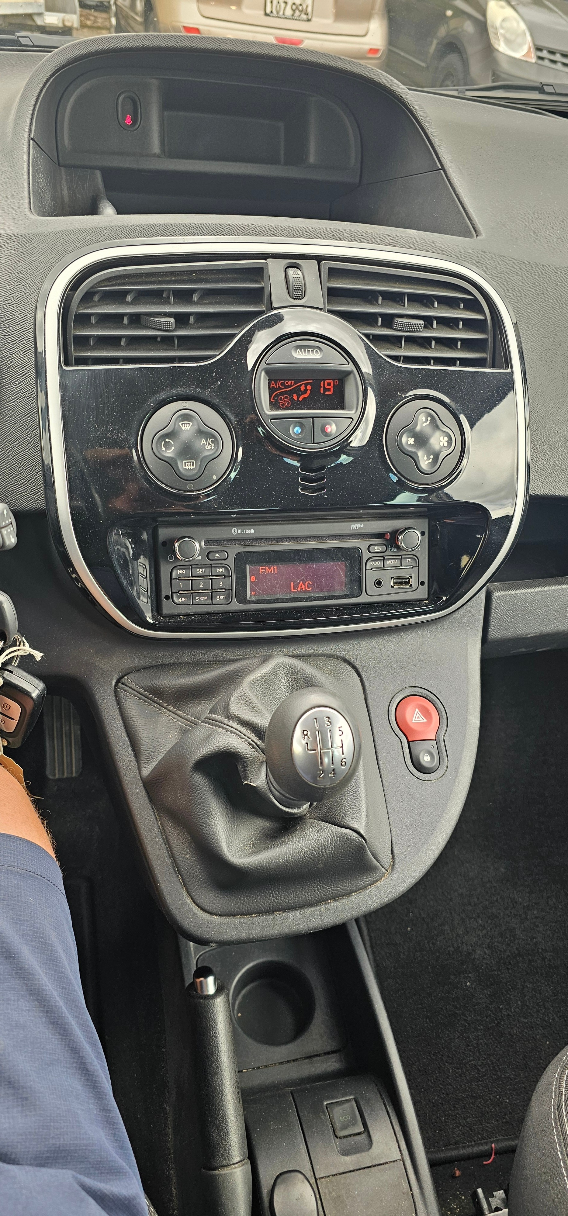 RENAULT Kangoo 1.2 16V Turbo 90th Anniversary-image-7