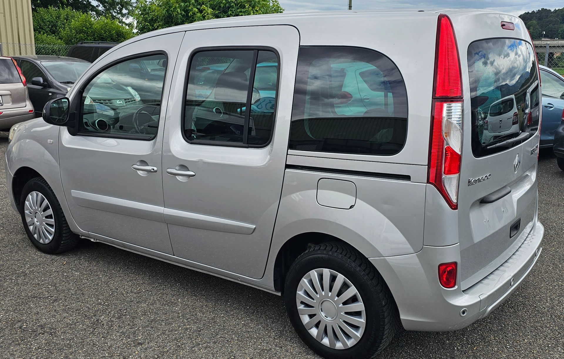 RENAULT Kangoo 1.2 16V Turbo 90th Anniversary-image-2