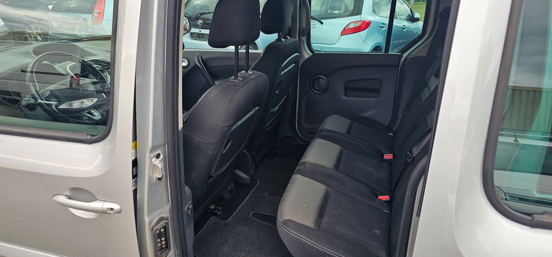 RENAULT Kangoo 1.2 16V Turbo 90th Anniversary-image-4