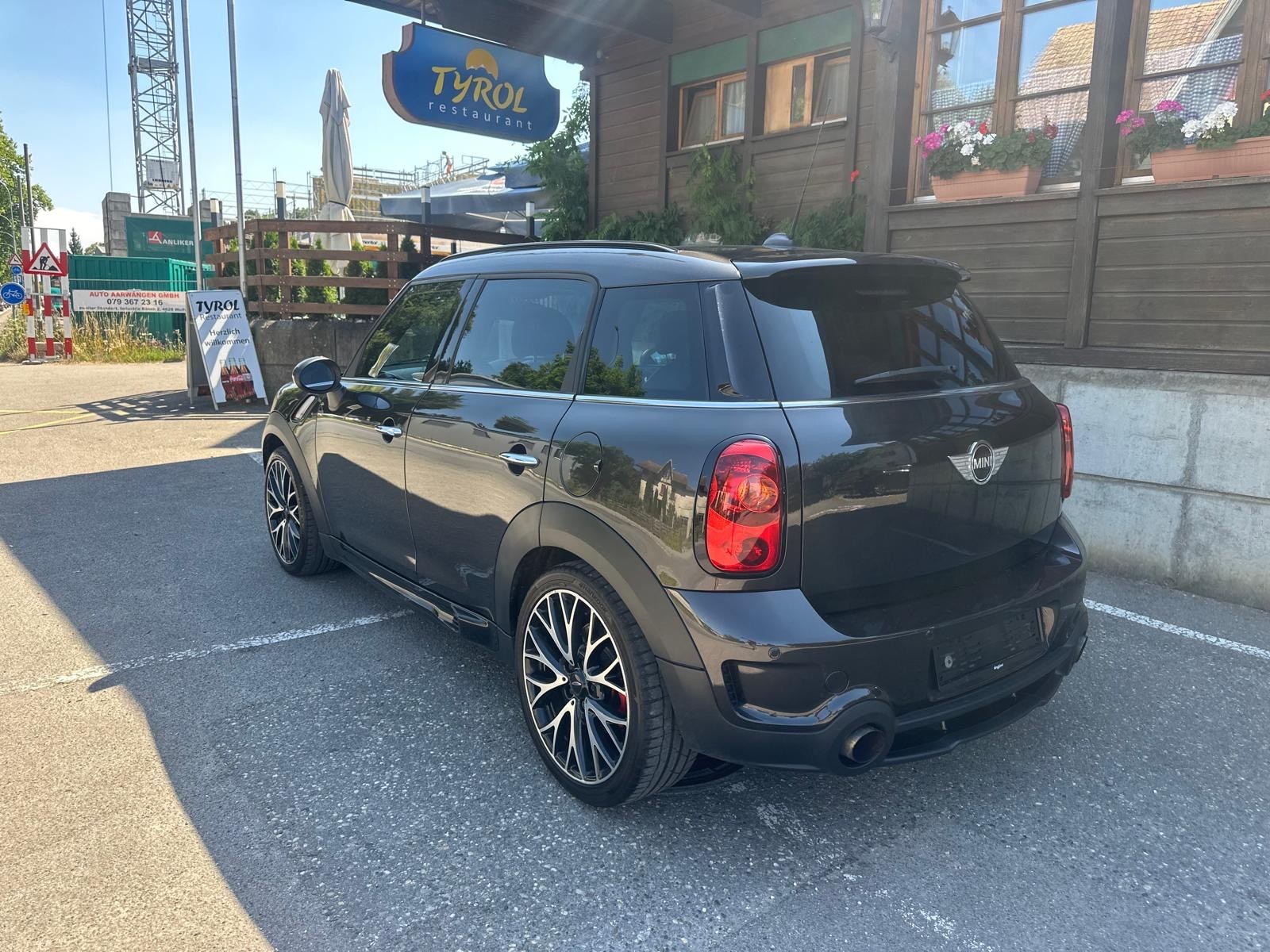 MINI Countryman John Cooper Works ALL4-showroom-element-3