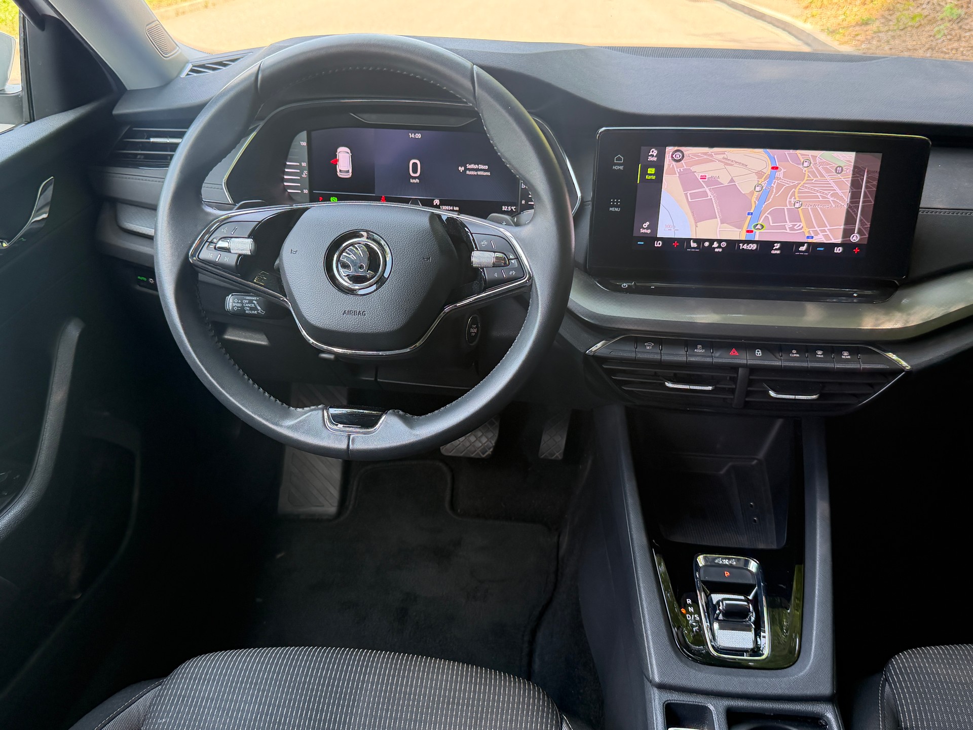 SKODA Octavia Combi 2.0 TDI DSG Ambition 4x4-showroom-element-1