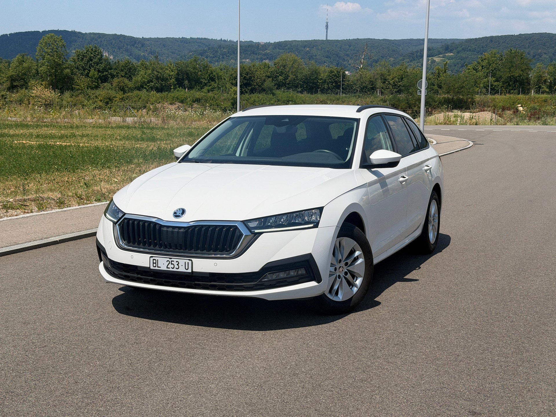 SKODA Octavia Combi 2.0 TDI DSG Ambition 4x4