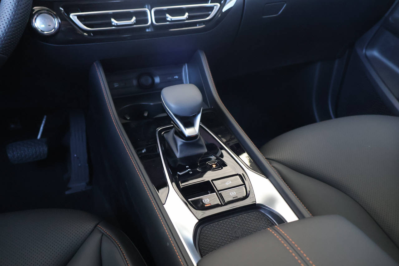 MG HS 1.5 Hybrid Luxury-image-13