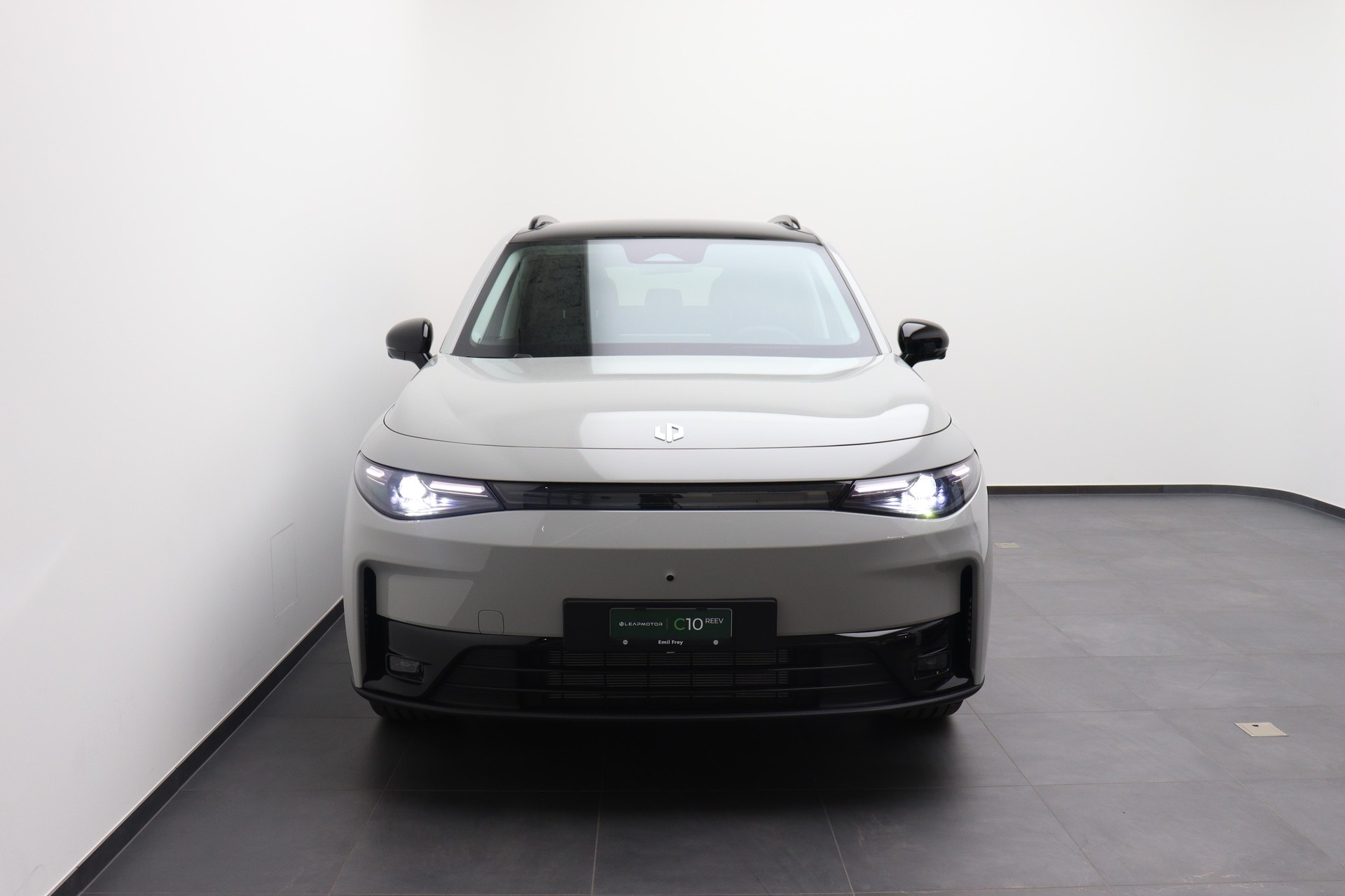LEAPMOTOR C10 EV AWD inkl Anhängerkupplung-showroom-element-1