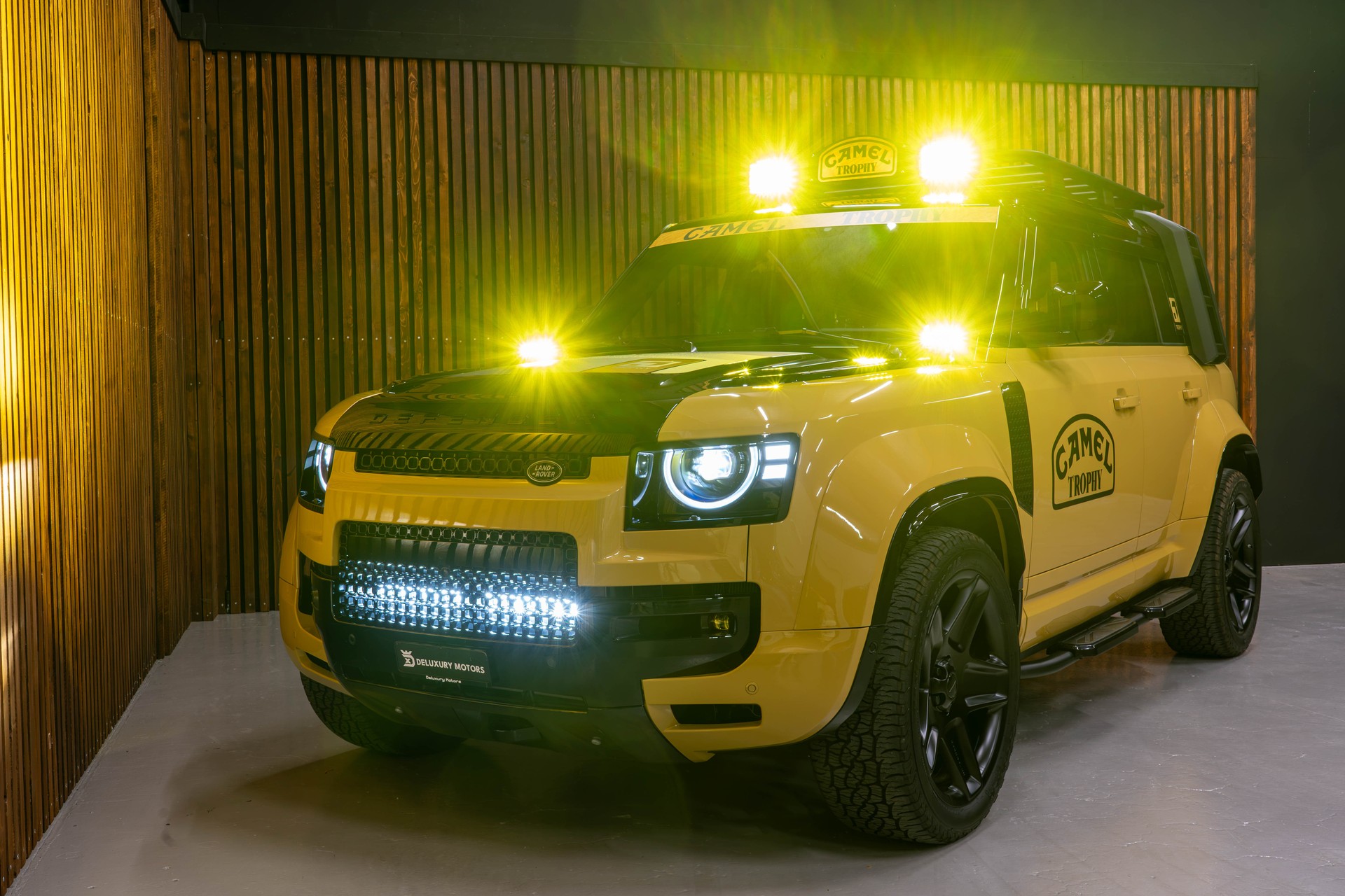 LAND ROVER Defender 110 3.0 D I6 350 Trophy Edition Yellow-image-3