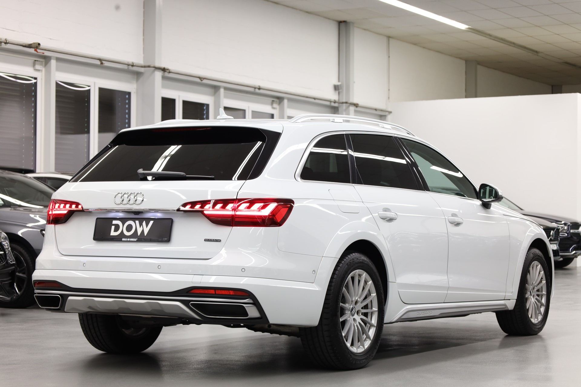 AUDI A4 Allroad 3.0 45 TDI quattro T-Tronic-image-6
