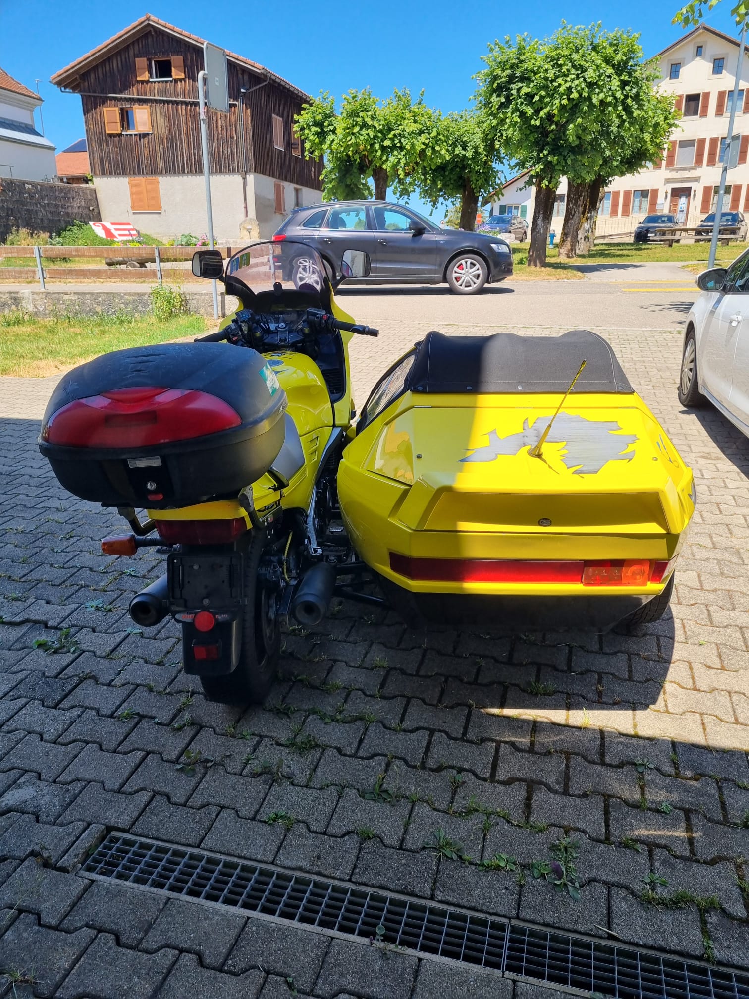 YAMAHA FJ 1200-image-1