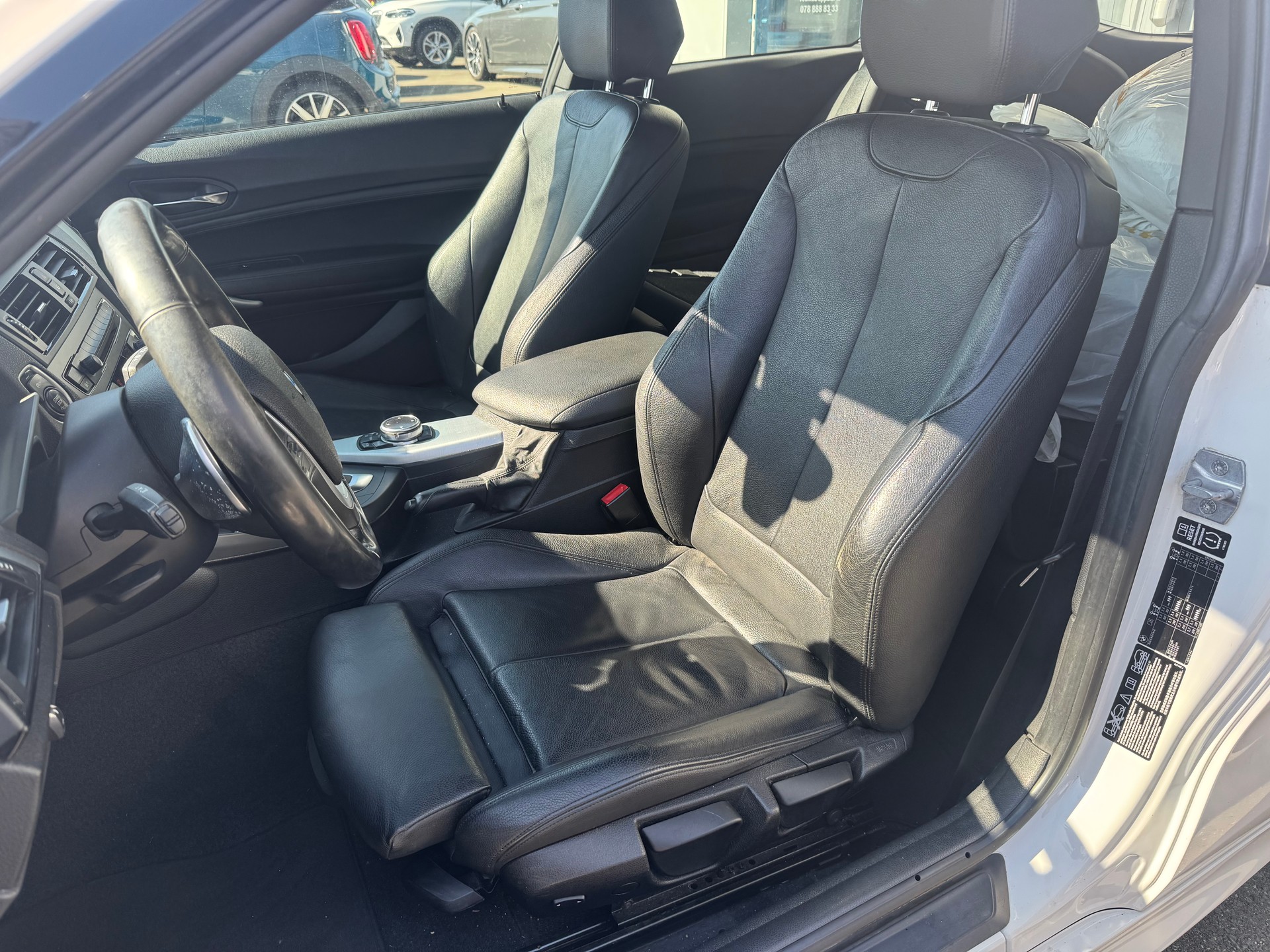 BMW M135i xDrive Steptronic-image-14
