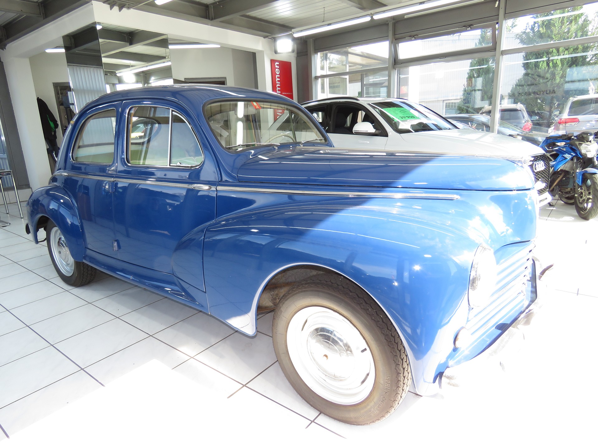 PEUGEOT 203 C-showroom-element-2