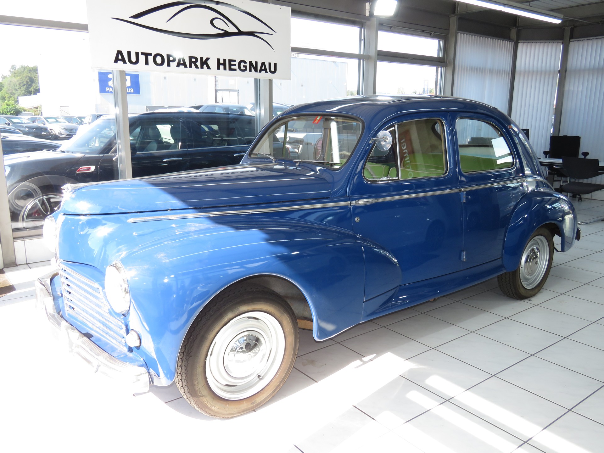 PEUGEOT 203 C