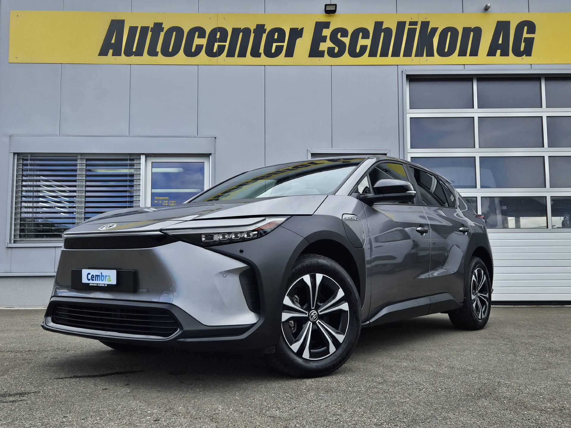 TOYOTA bZ4X Style * Garantie 10 Jahre/ 185'000 km * Rückfahrkamera * Navi * ACC *-showroom-element-1