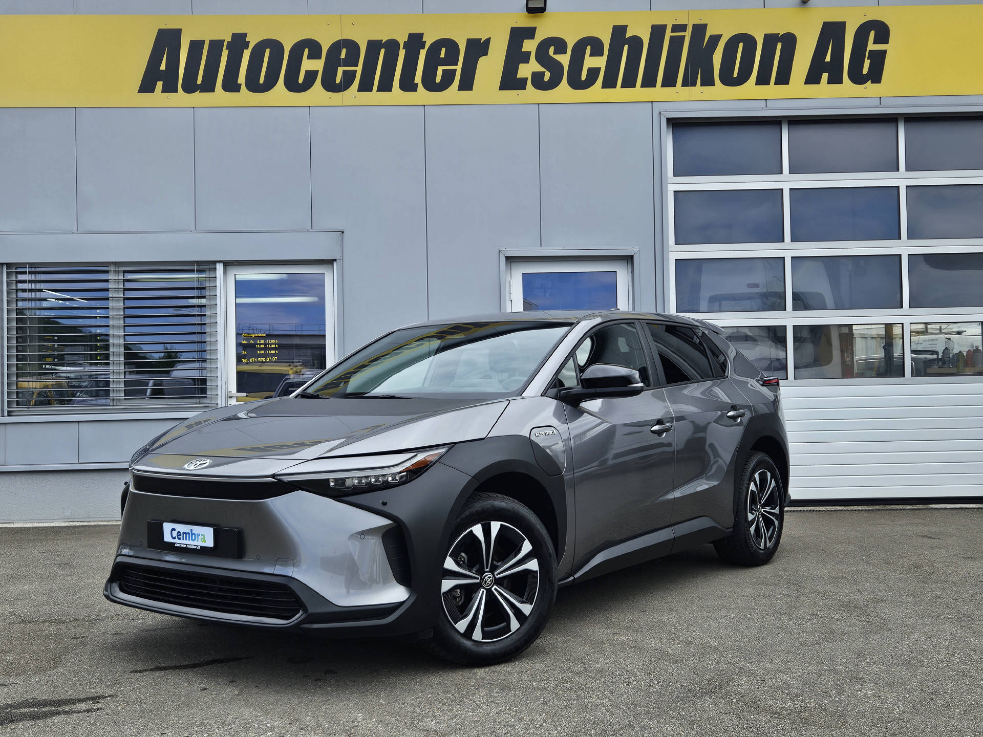 TOYOTA bZ4X Style * Garantie 10 Jahre/ 185'000 km * Rückfahrkamera * Navi * ACC *-showroom-element-3