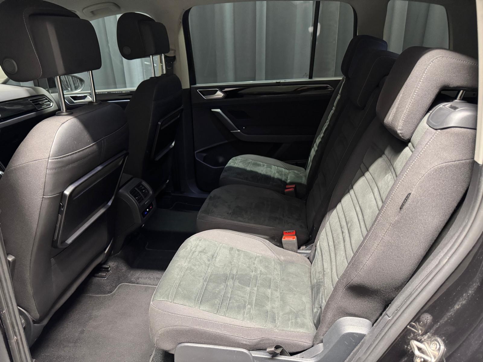 VW Touran 1.4 TSI BlueMotion Technology Comfortline DSG *7 places*-image-11