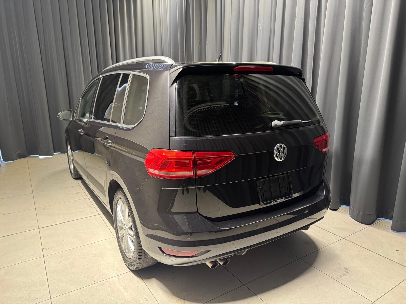 VW Touran 1.4 TSI BlueMotion Technology Comfortline DSG *7 places*-image-5