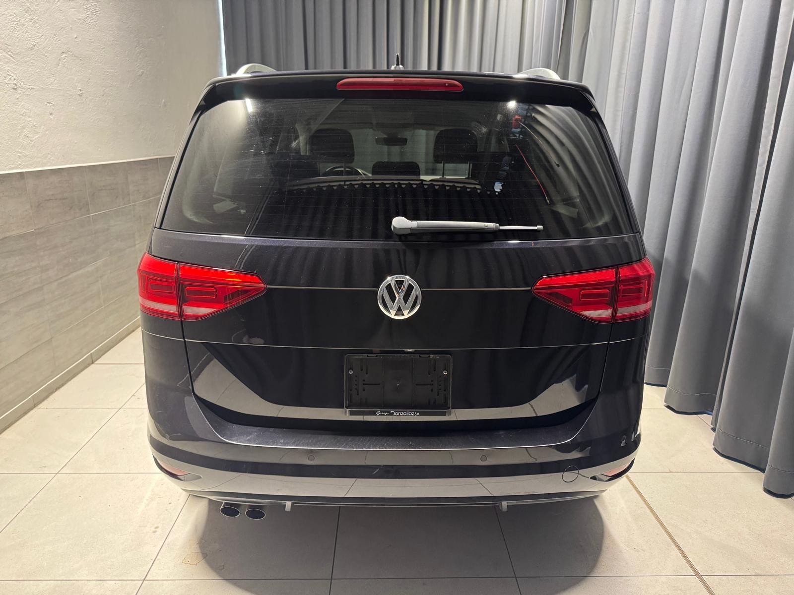 VW Touran 1.4 TSI BlueMotion Technology Comfortline DSG *7 places*-image-4