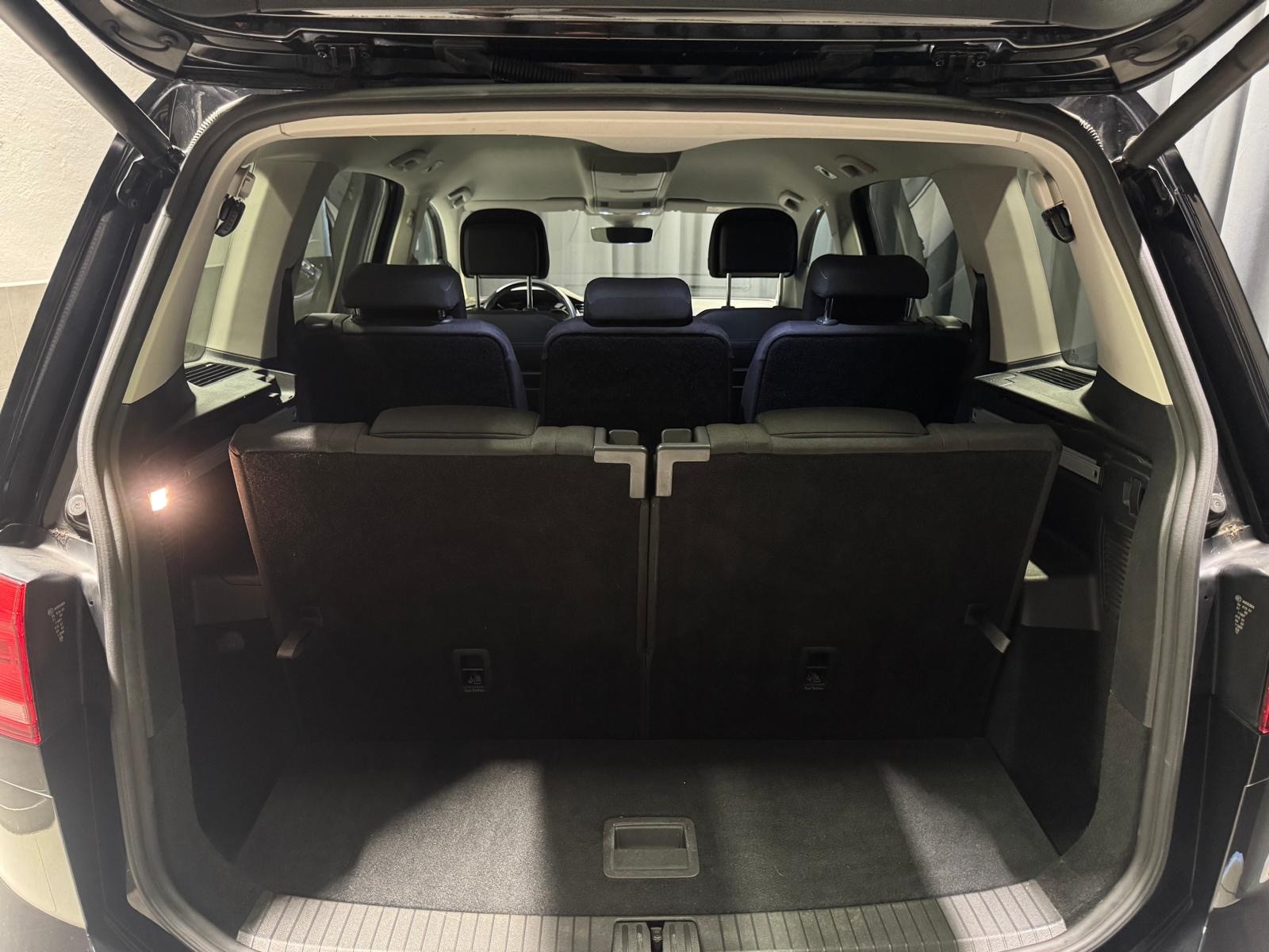 VW Touran 1.4 TSI BlueMotion Technology Comfortline DSG *7 places*-image-15