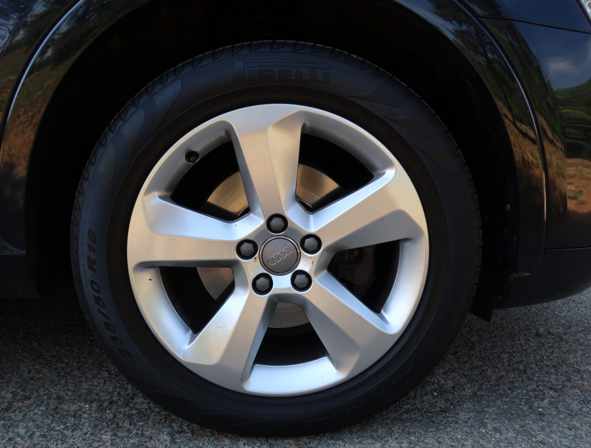 AUDI Q3 2.0 TFSI quattro S-tronic-image-30