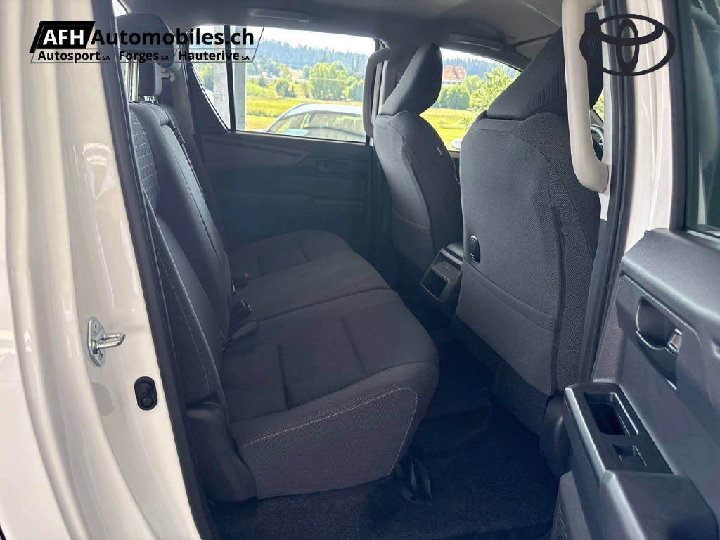 TOYOTA Hilux Double Cab.-pick-up 59KWh Comfort-image-15