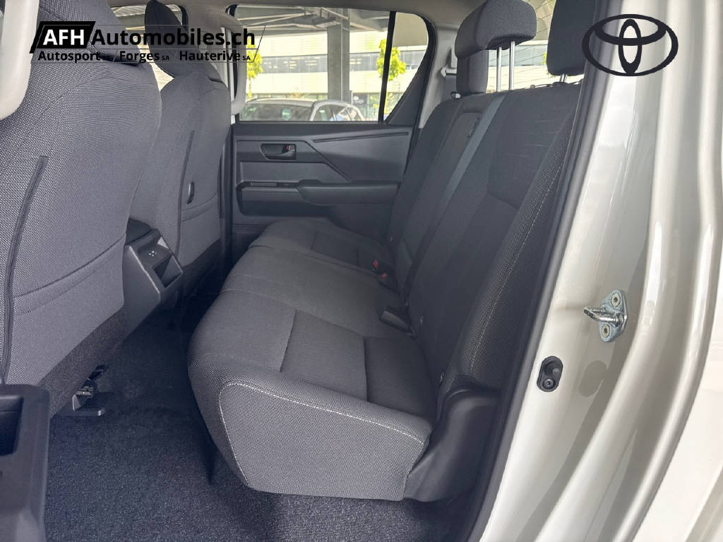 TOYOTA Hilux Double Cab.-pick-up 59KWh Comfort-image-14