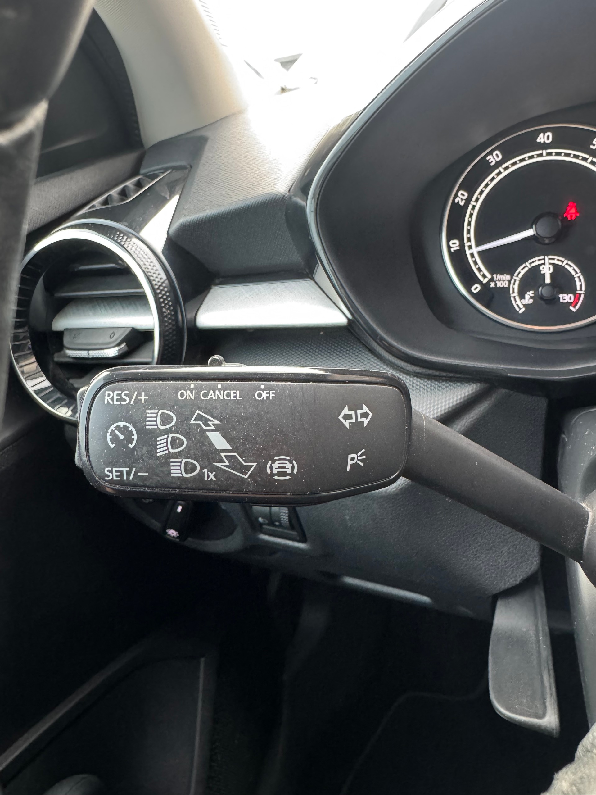 SKODA Fabia 1.0 MPI Ambition-image-23