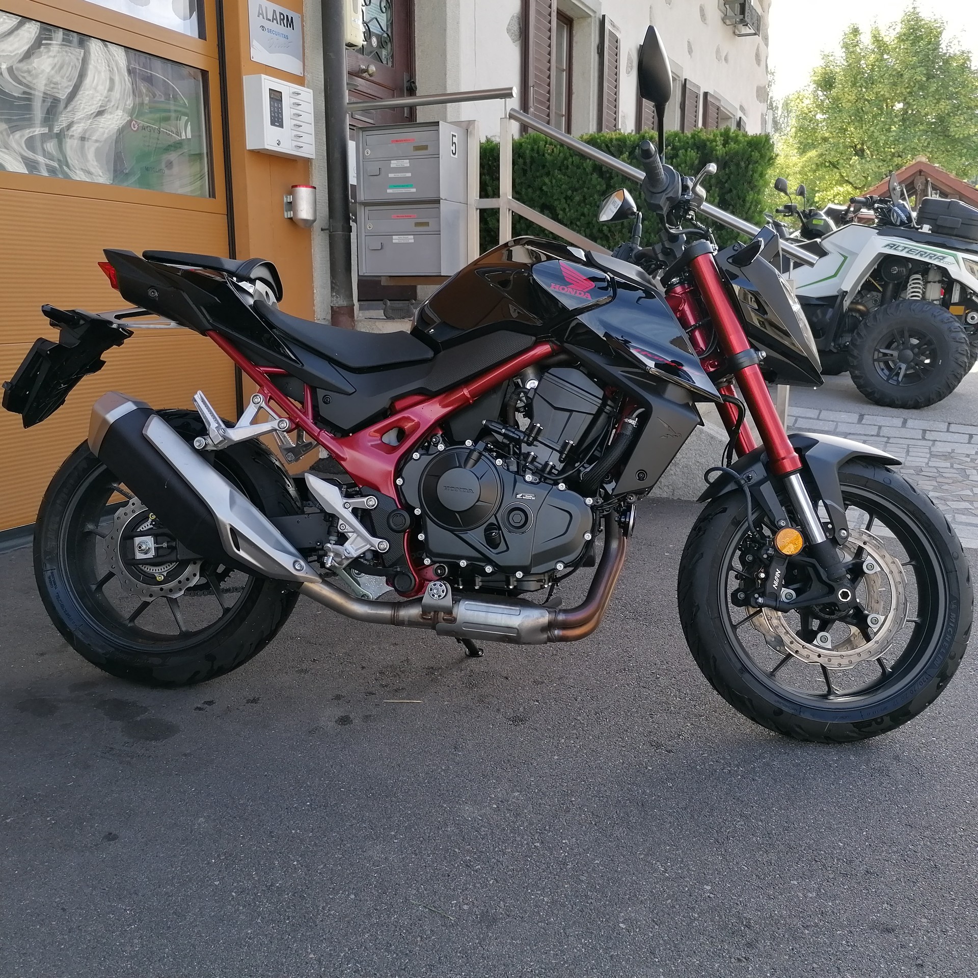 HONDA CB 750 Hornet-image-5