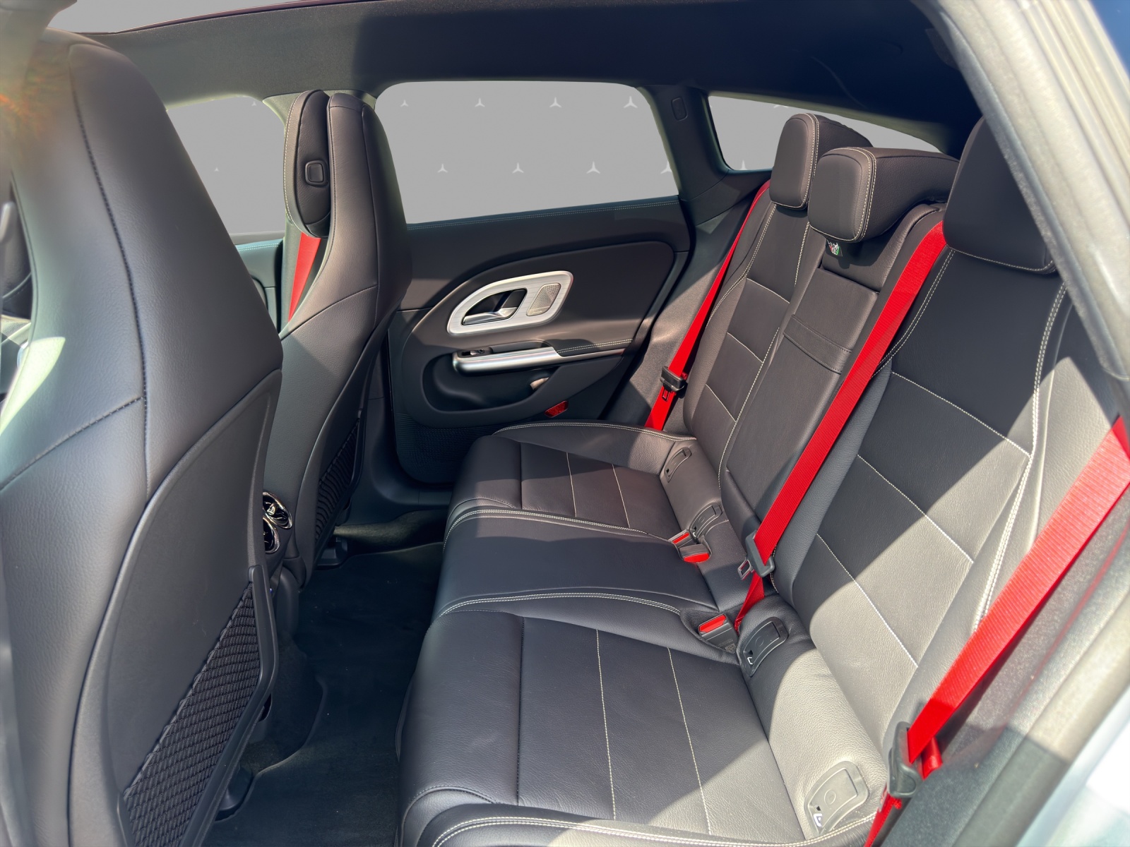 MERCEDES-BENZ CLA Shooting Brake 350 4Matic 85 kWh EQ-image-13
