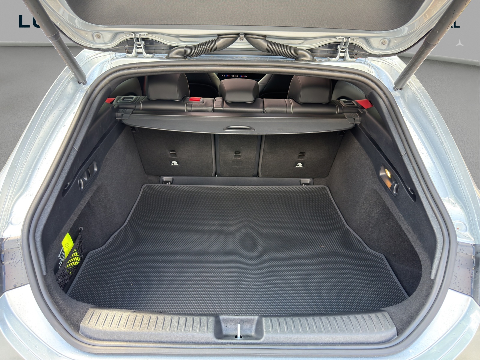 MERCEDES-BENZ CLA Shooting Brake 350 4Matic 85 kWh EQ-image-14