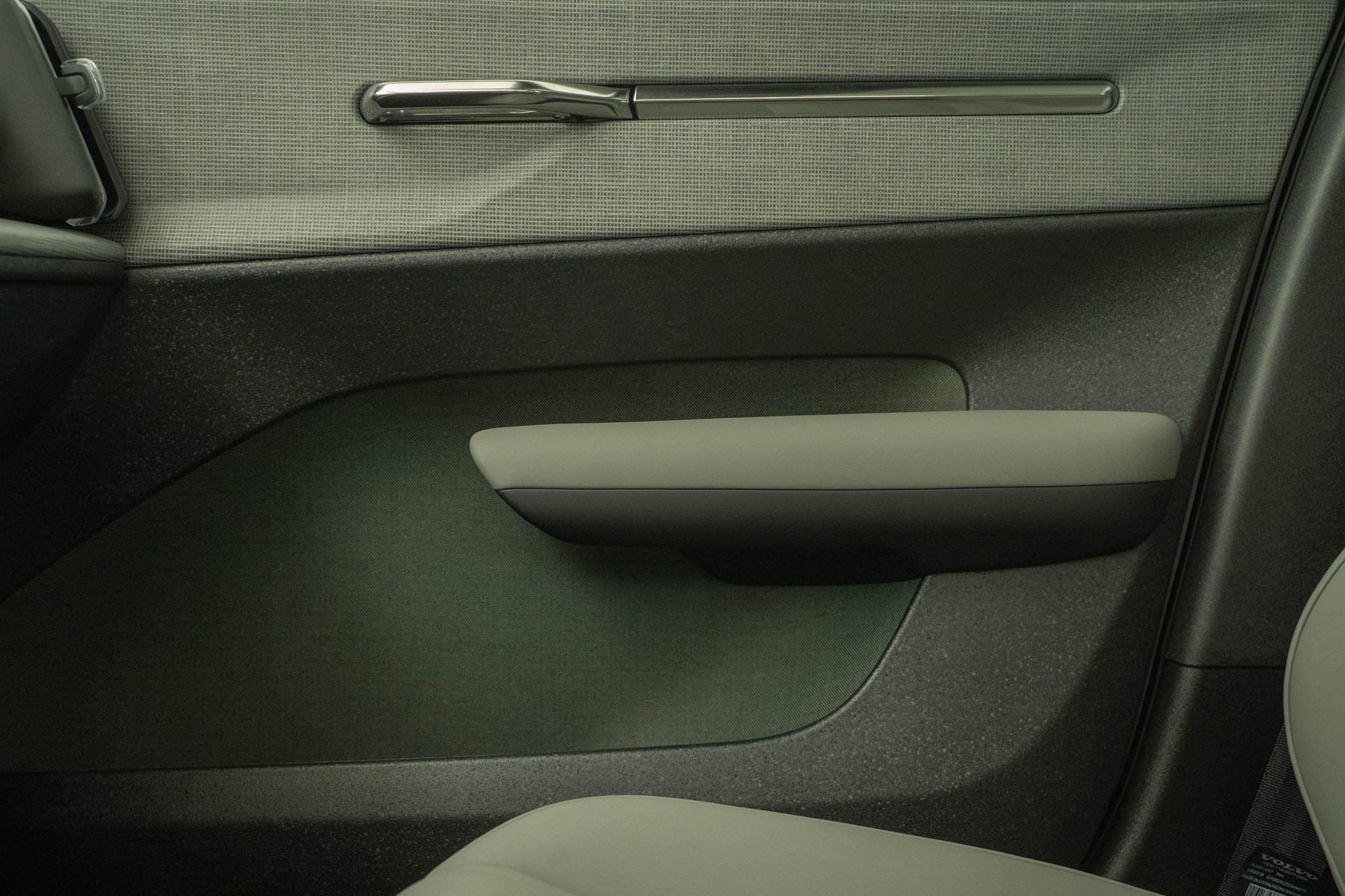 VOLVO EX30 E60 Twin Ultra Performance AWD-image-13