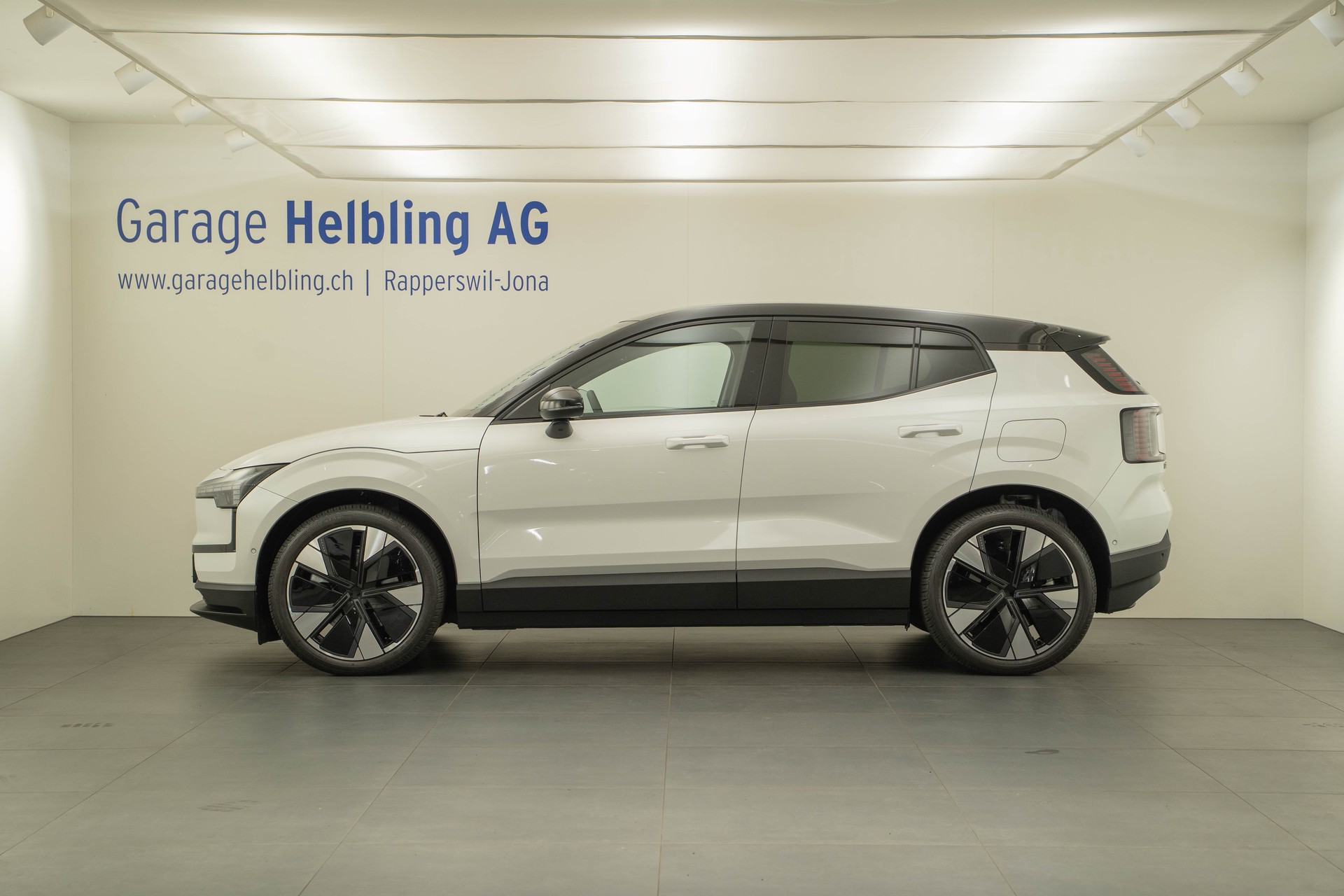 VOLVO EX30 E60 Twin Ultra Performance AWD-showroom-element-2