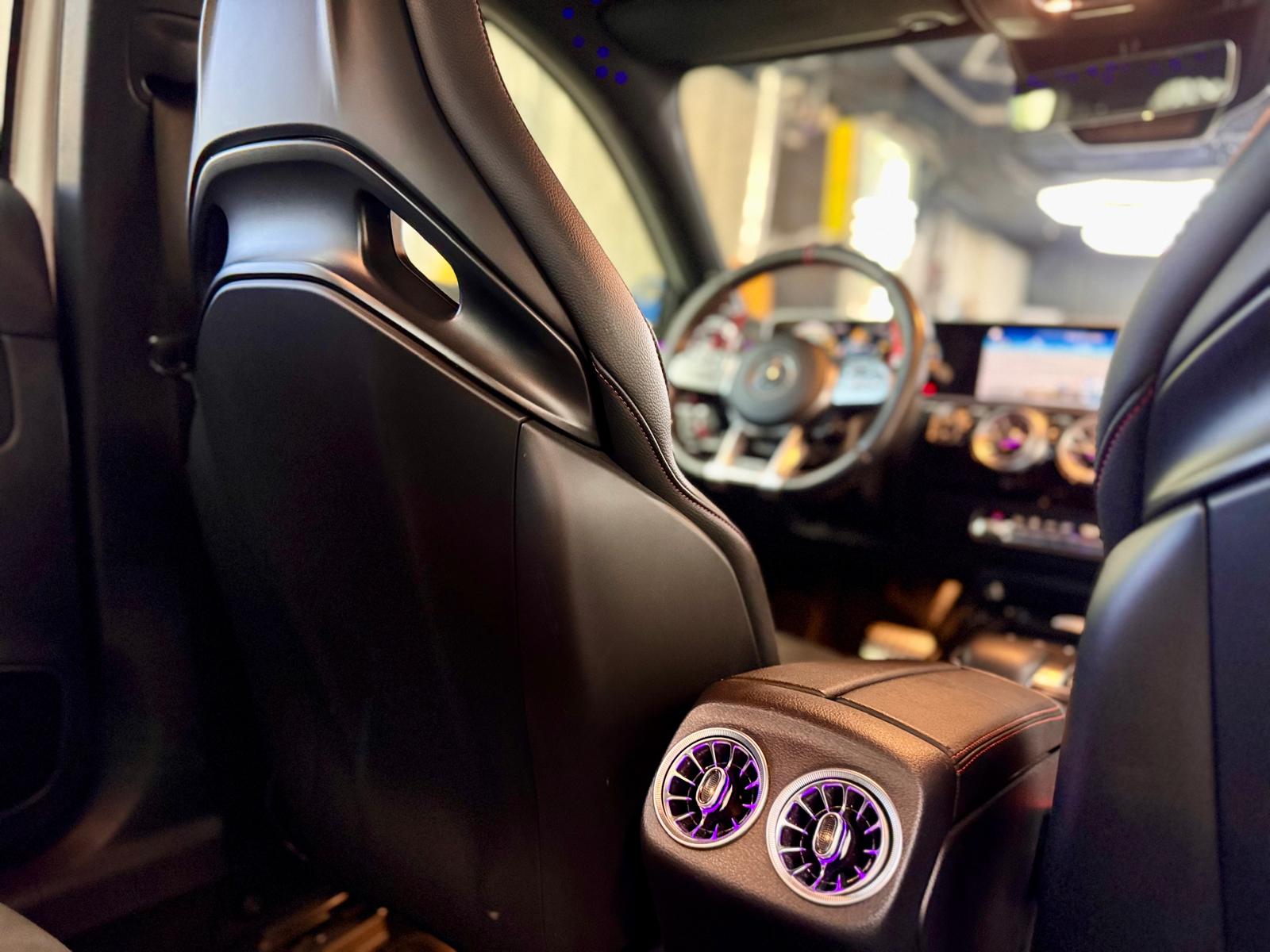 MERCEDES-BENZ A 35 AMG 4Matic Speedshift-image-13