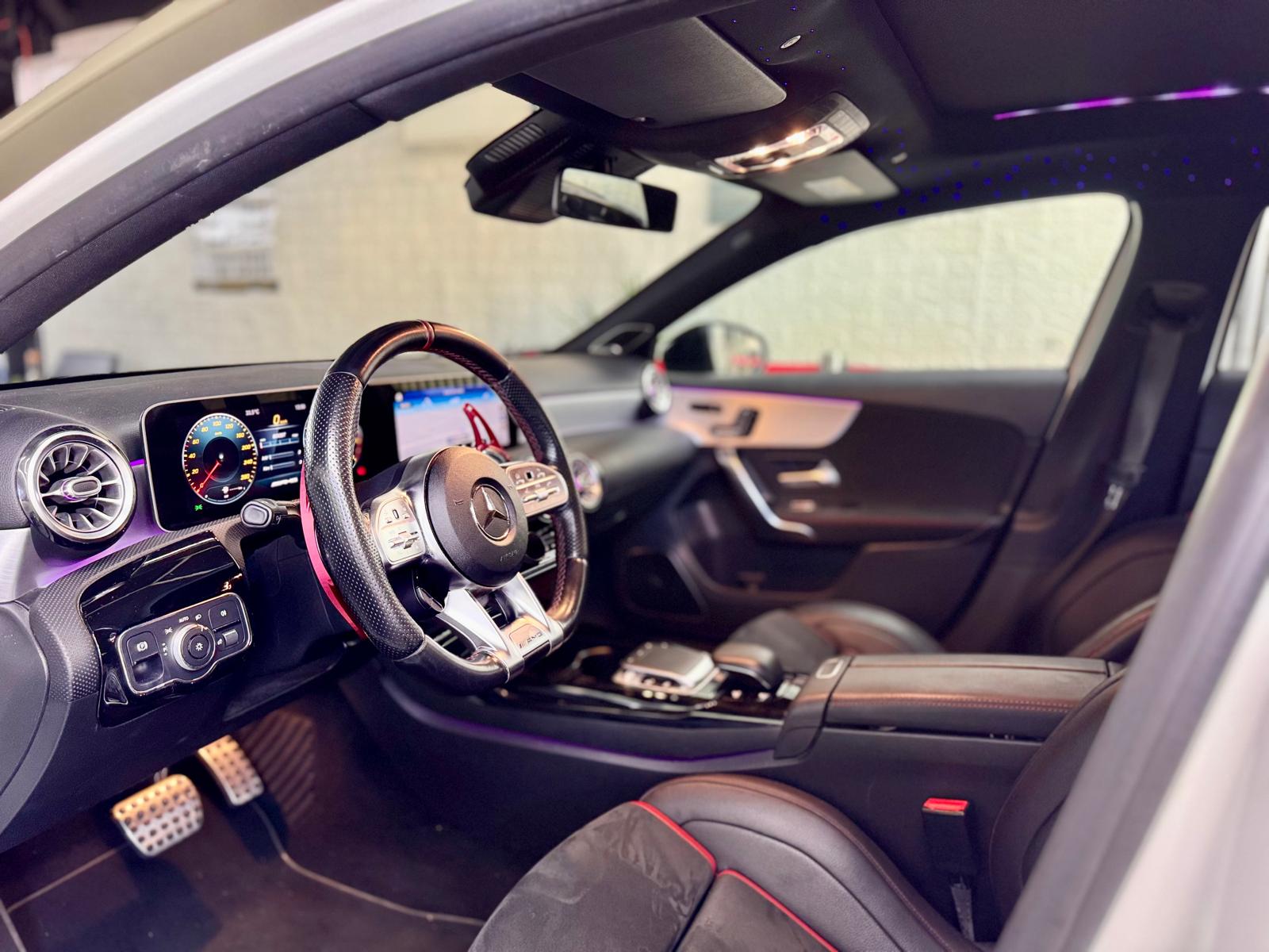 MERCEDES-BENZ A 35 AMG 4Matic Speedshift-image-3