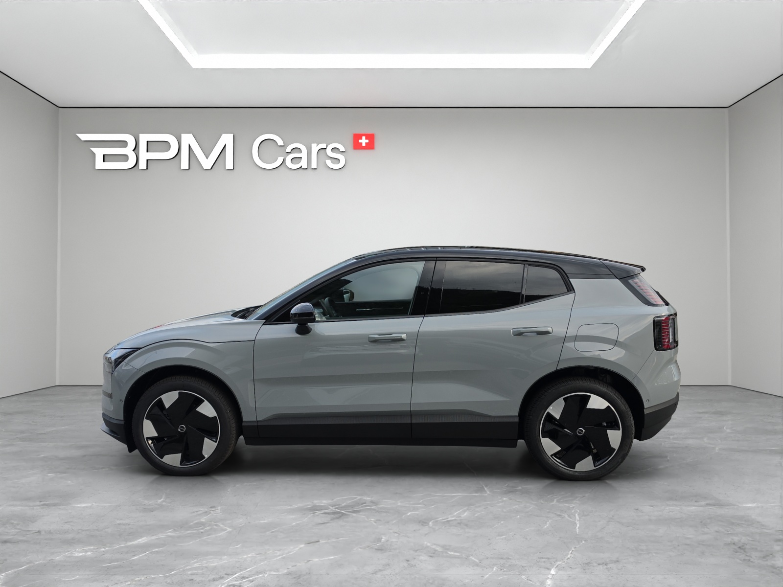 VOLVO EX30 P5 69 kWh Long Range Ultra-showroom-element-1